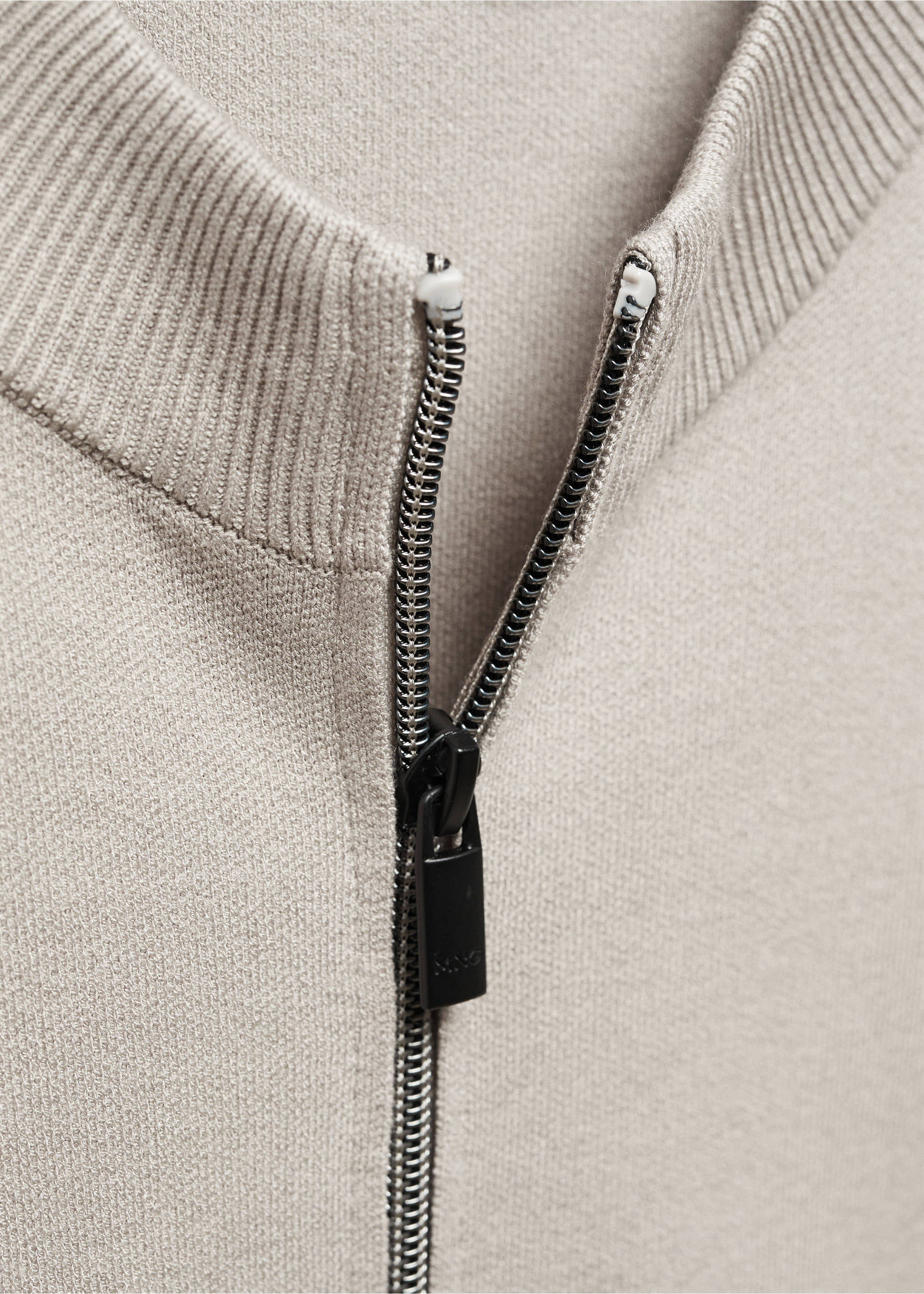 Thermoregulating zipped cardigan - Details of the article 8, Ice Grey. Ref: 67084448-00.