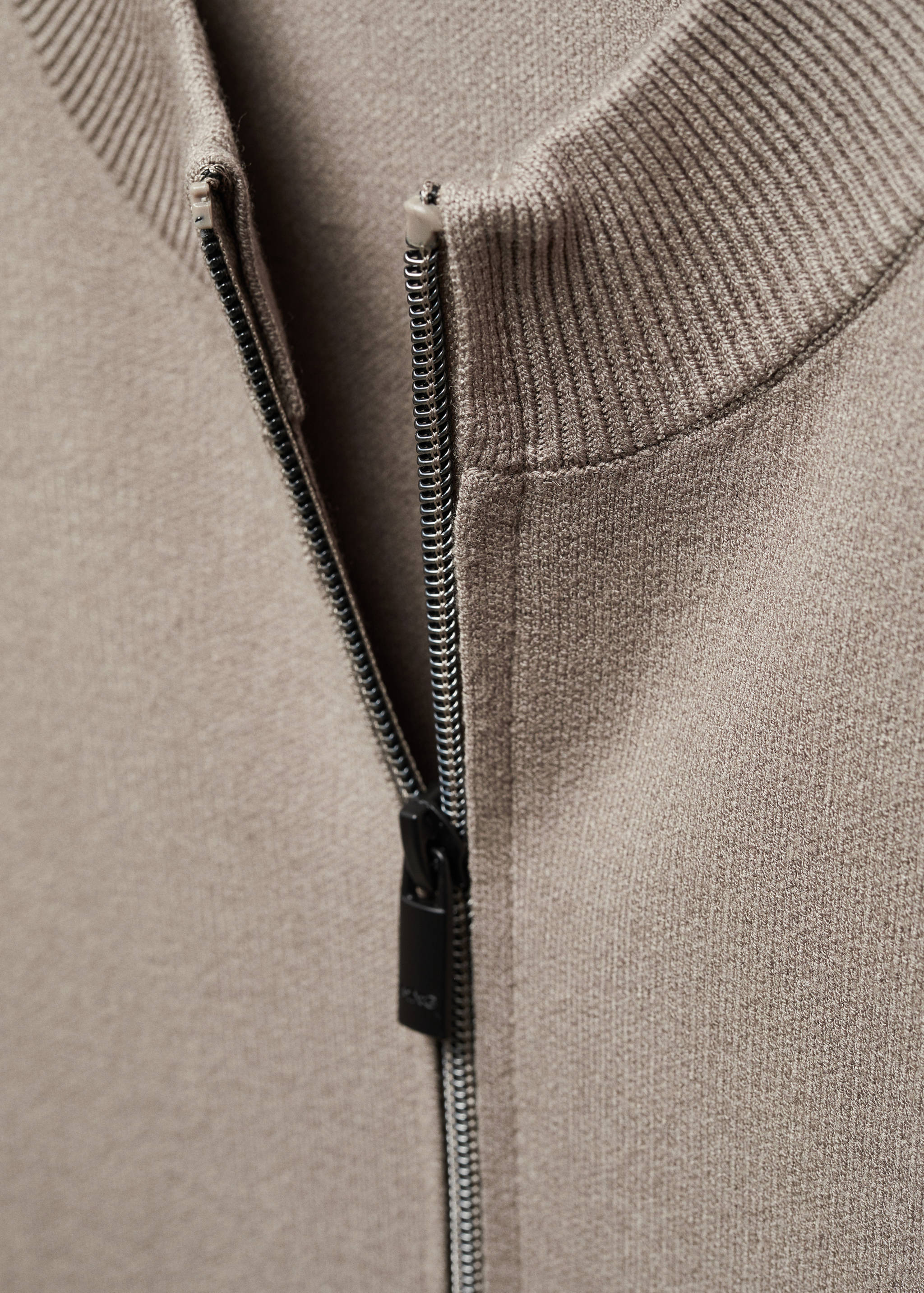 Thermoregulating zipped cardigan - Details of the article 8