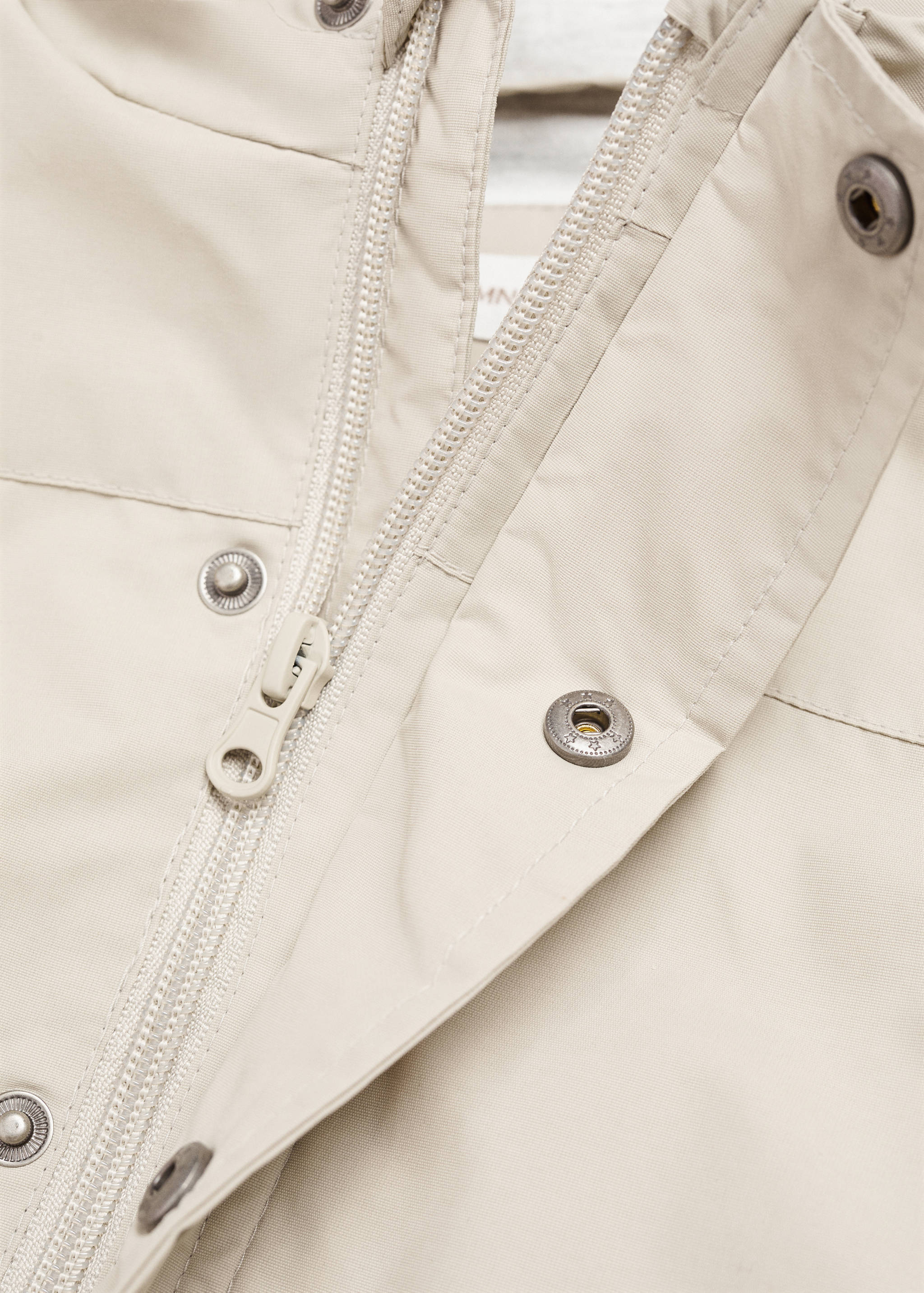 Hooded parka with pocket - Details of the article 0