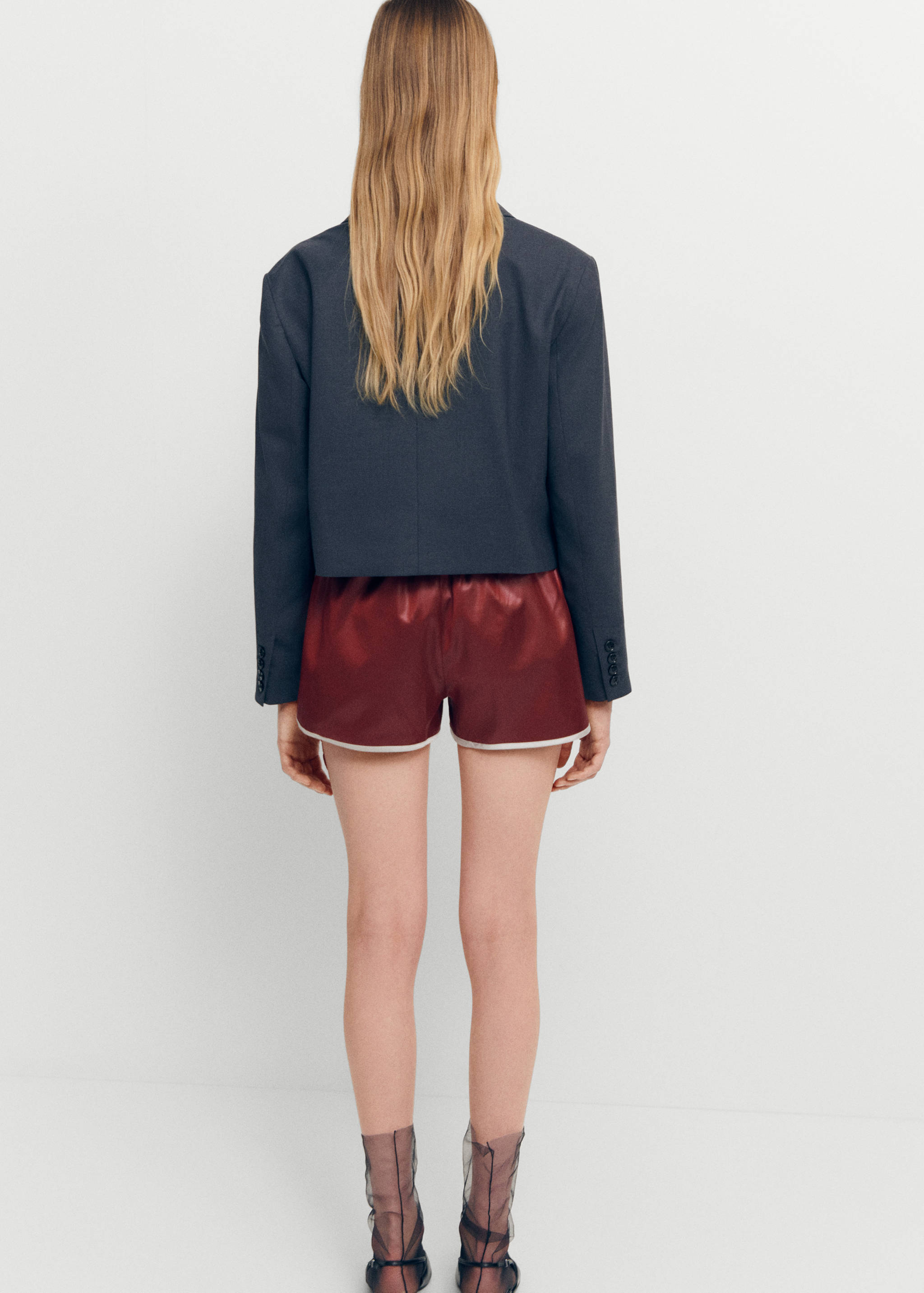 Calções acetinados com cintura elástica - Verso do artigo