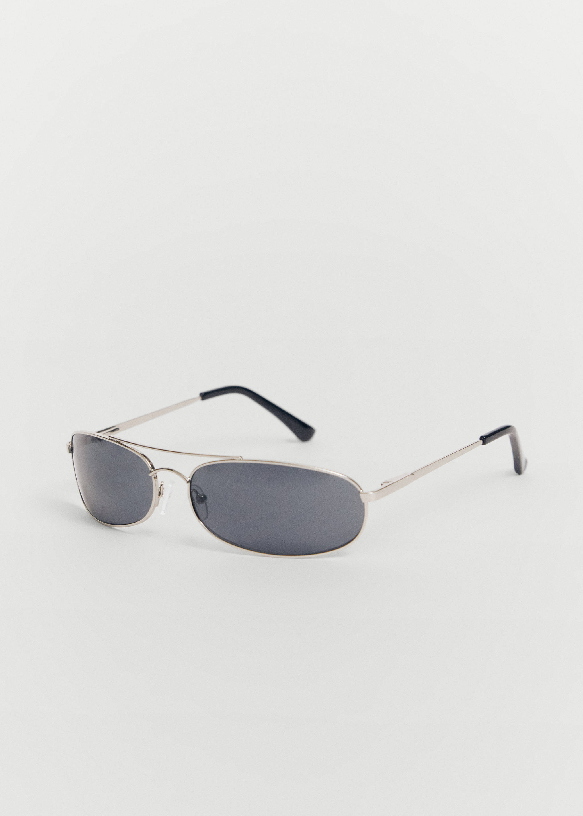 Gafas de sol montura metálica - Plano medio