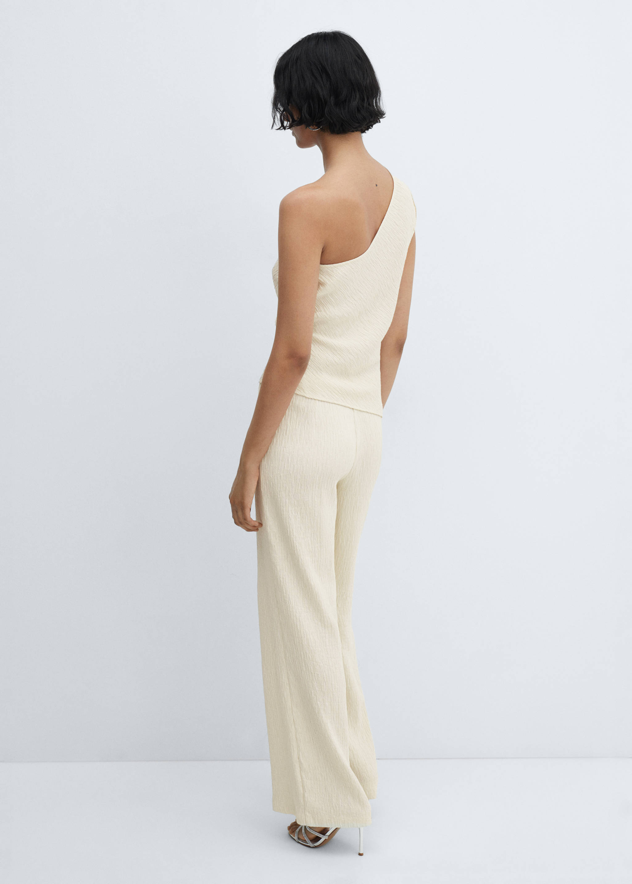 Asymmetrical textured top - Reverse of the article