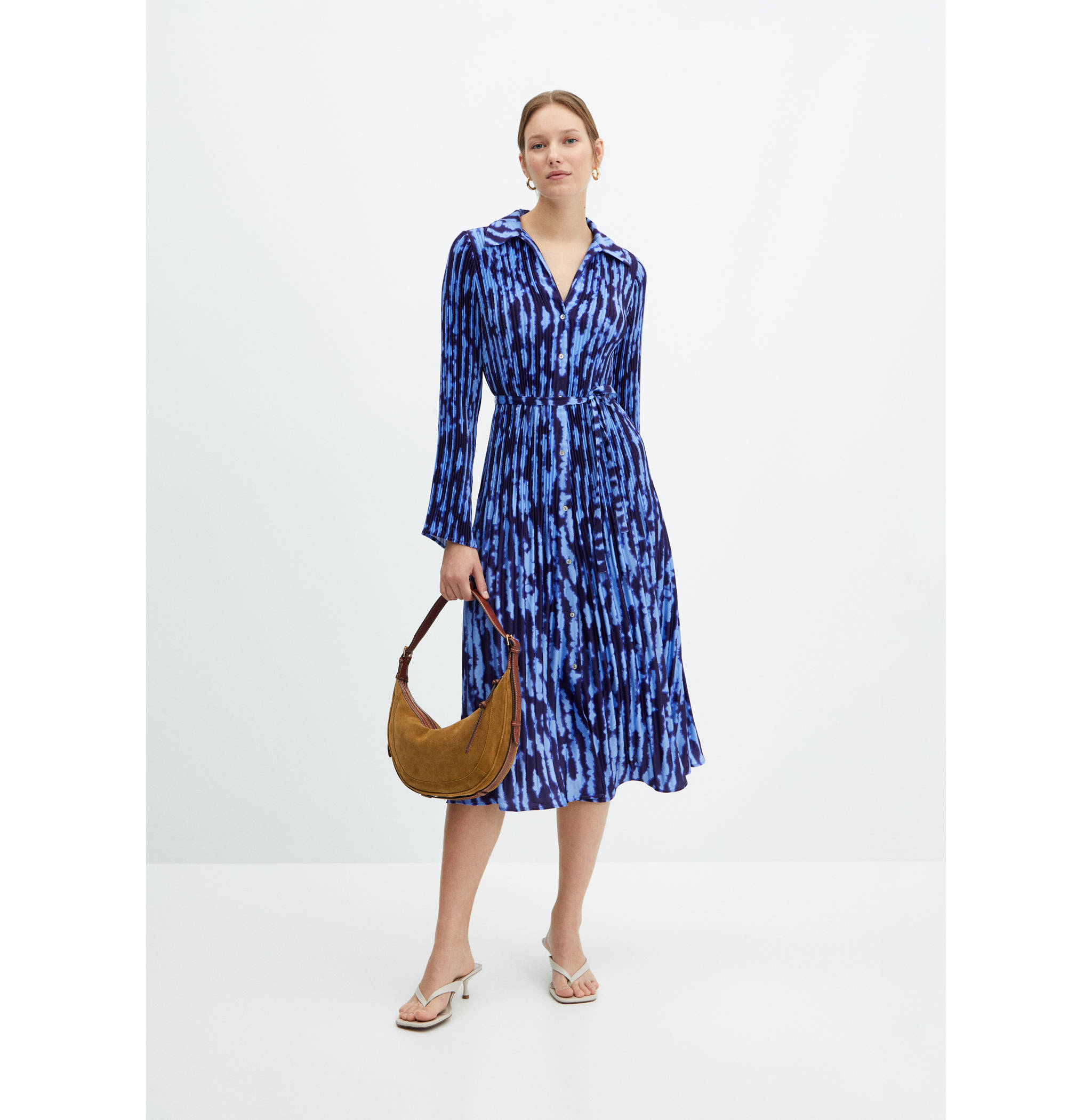 Hemdkleid mit Gürtel - Allgemeine Ansicht