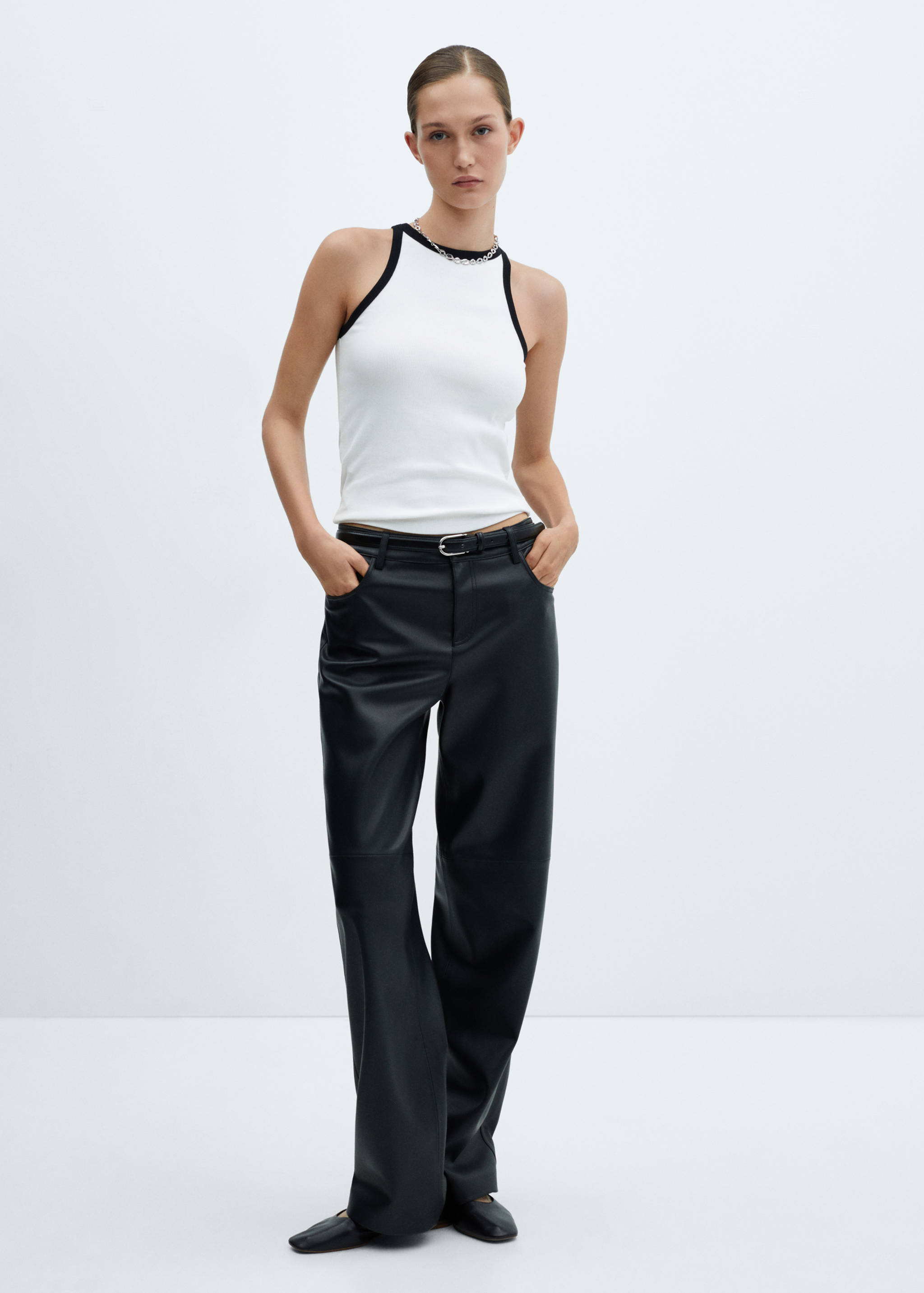 Contrast trim top - General plane