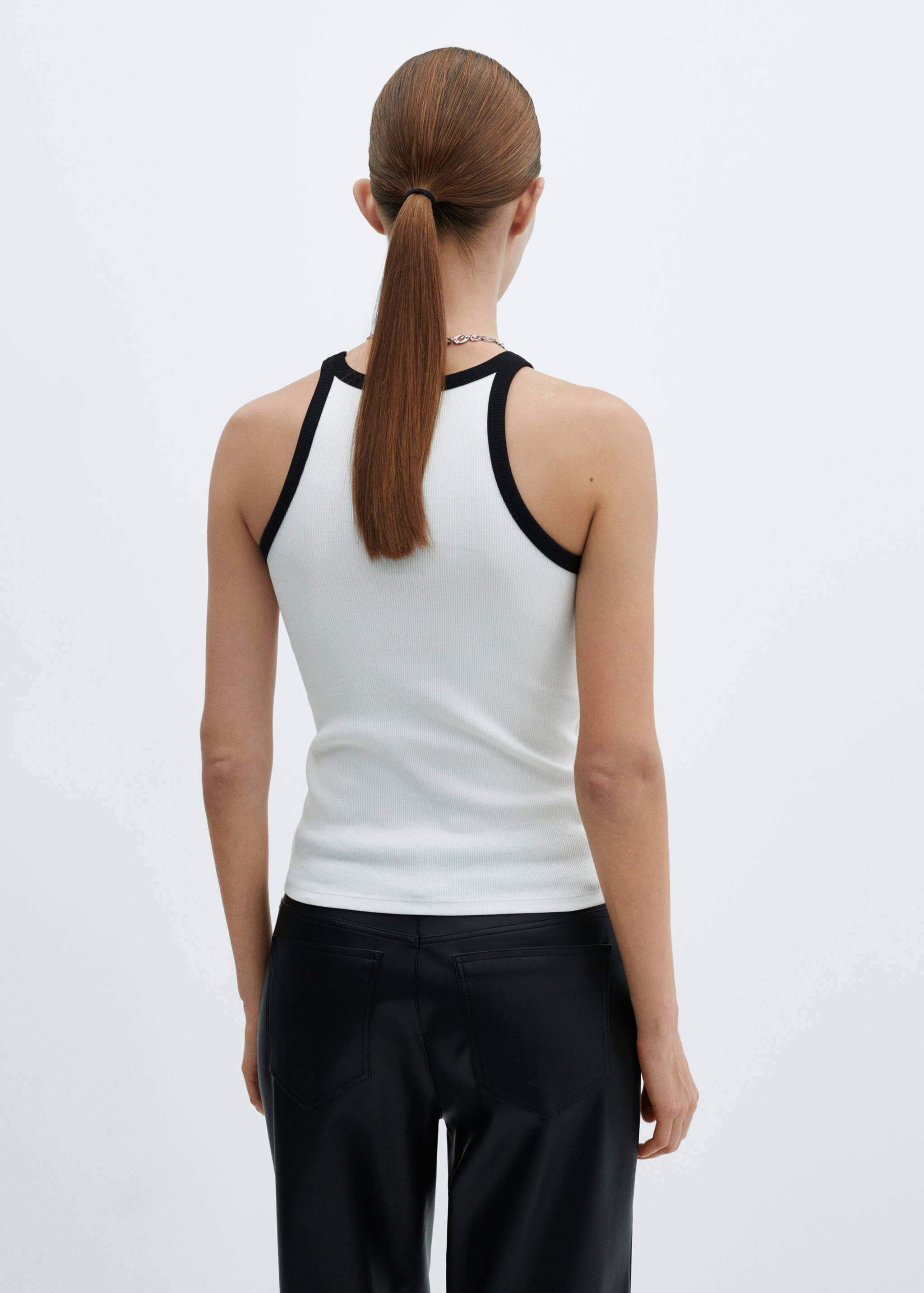 Contrast trim top - Reverse of the article