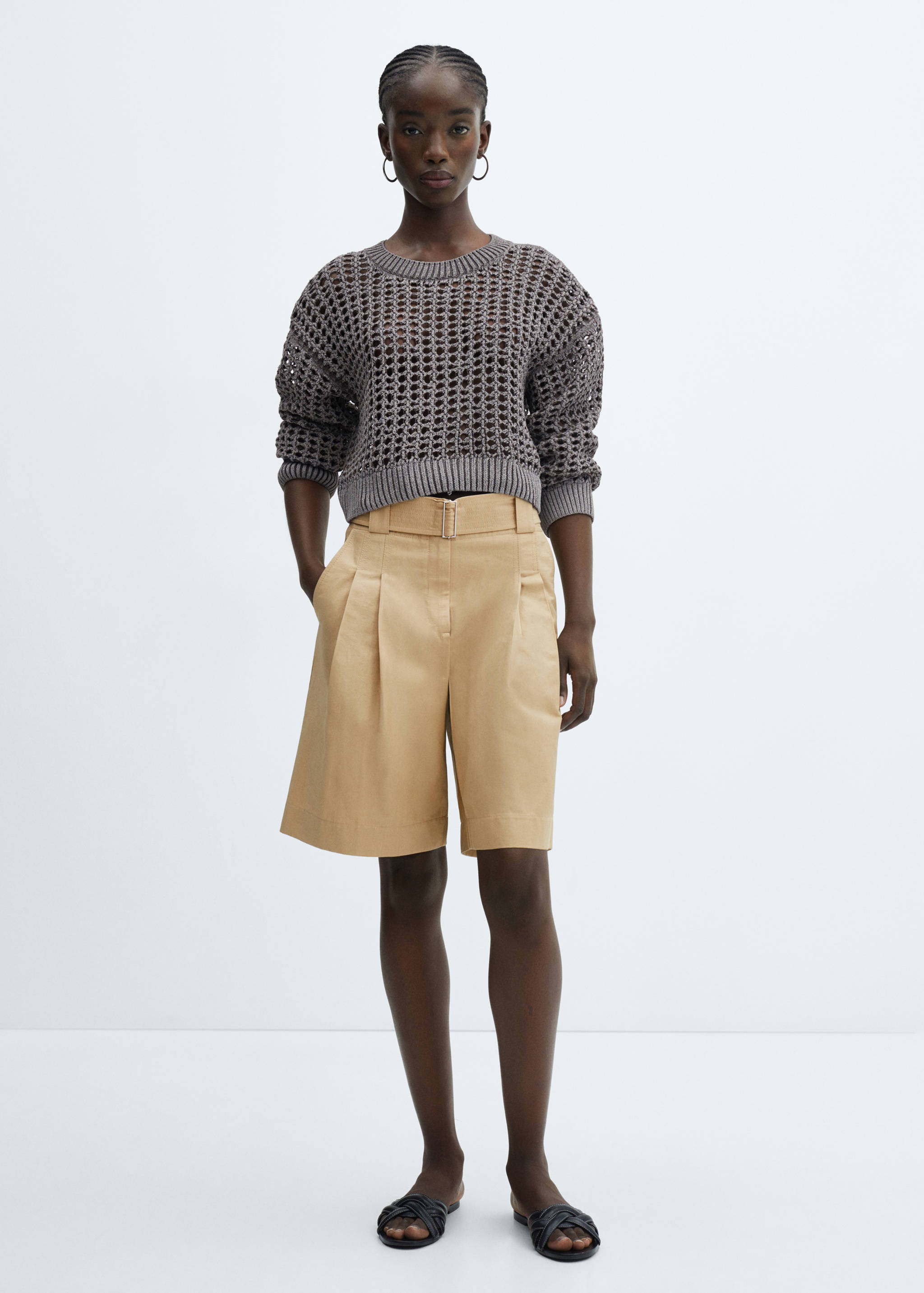Bermuda shorts with pleat detail - Details of the article 2
