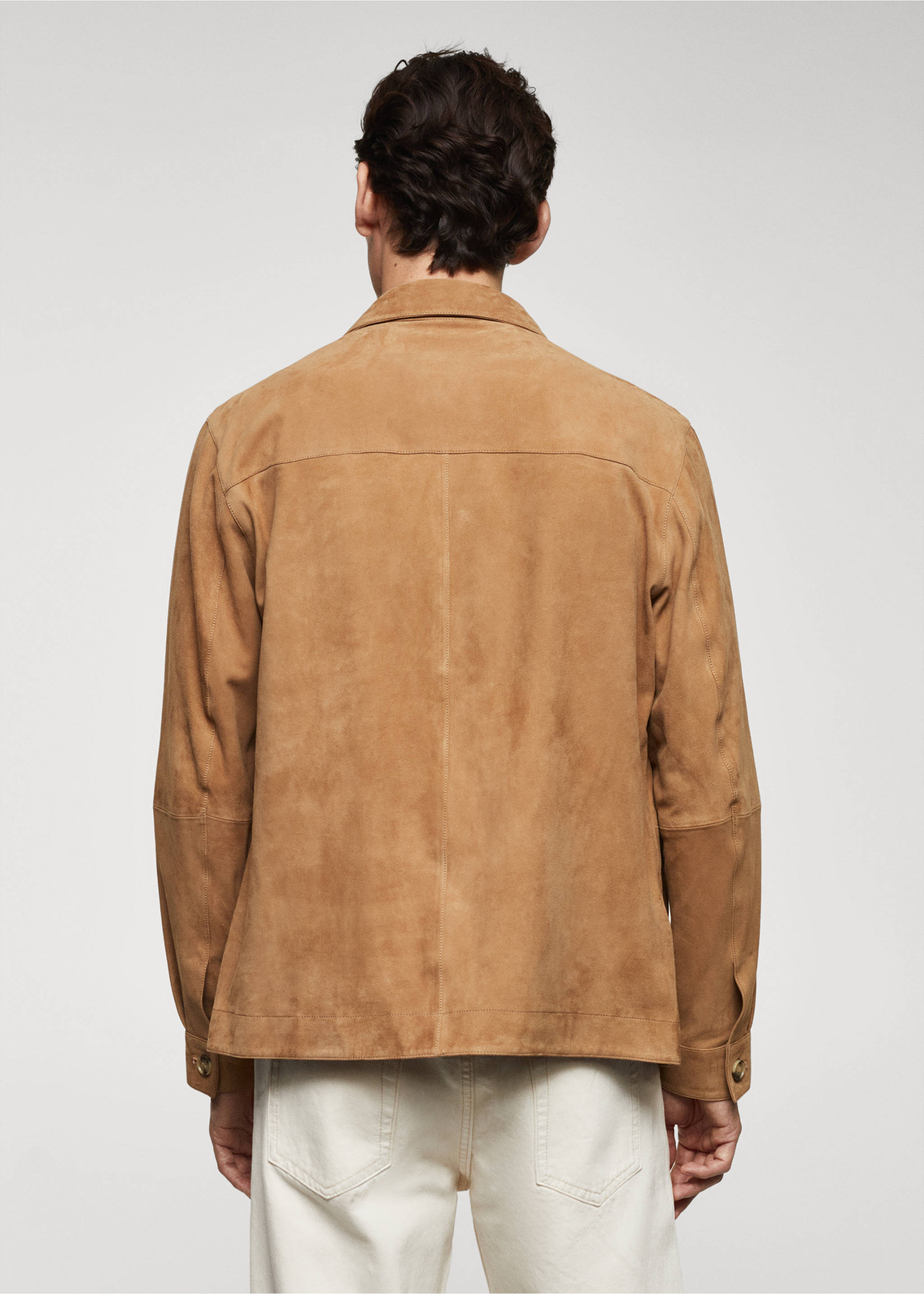 Wildleder-Overshirt mit Tasche - Rückseite des Artikels, Mittelbraun. Ref: 67085978-00.
