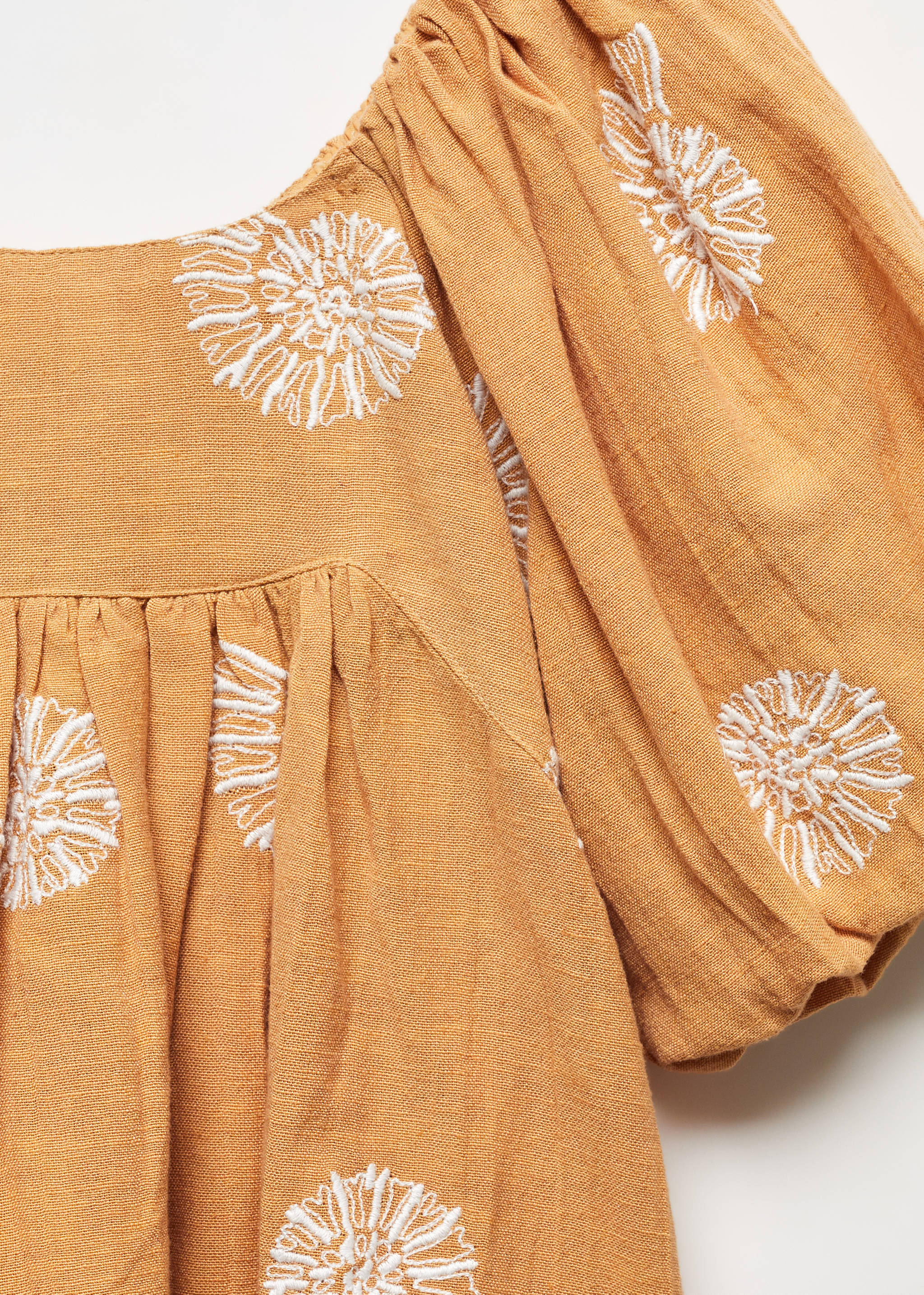 Embroidered details blouse - Details of the article 8