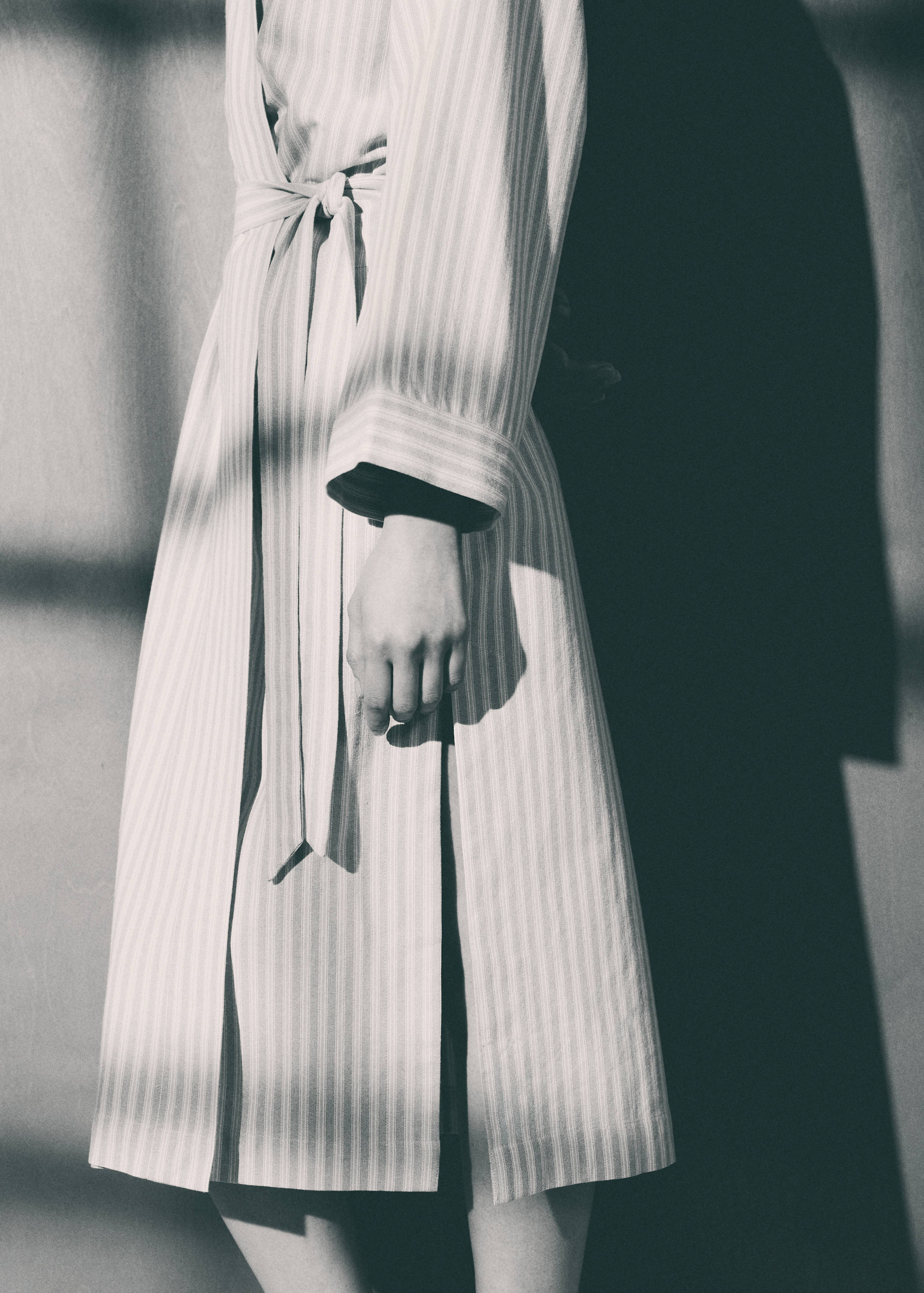 Striped cotton pool robe - Details of the article 6