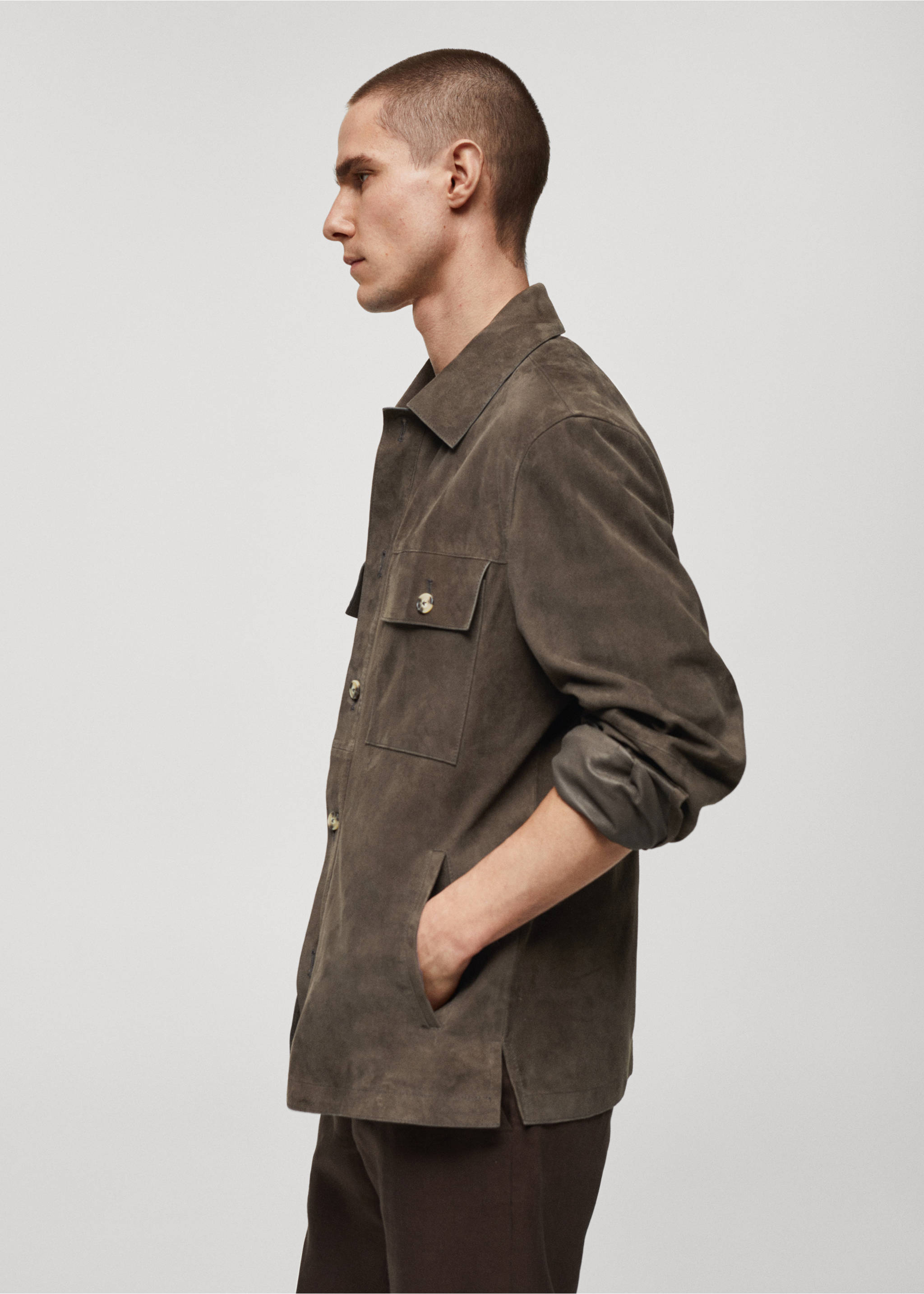 Suede jacket with pockets - Details of the article 4, Coffee. Ref: 67086310-00.