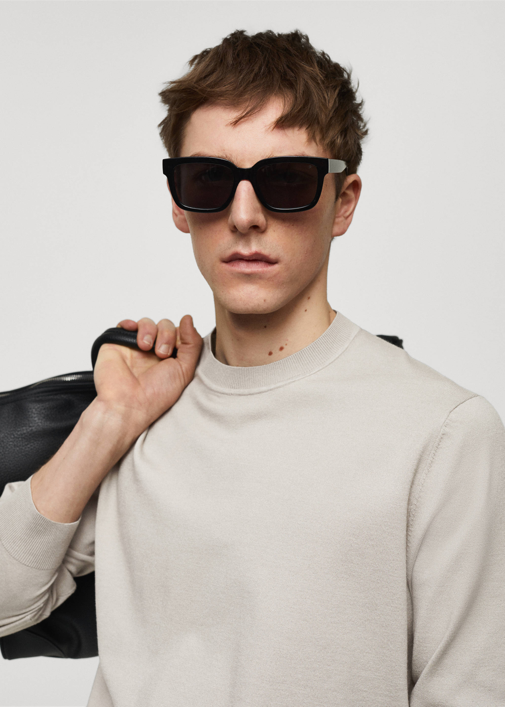 Round-neck cotton knitted sweater - Details of the article 1