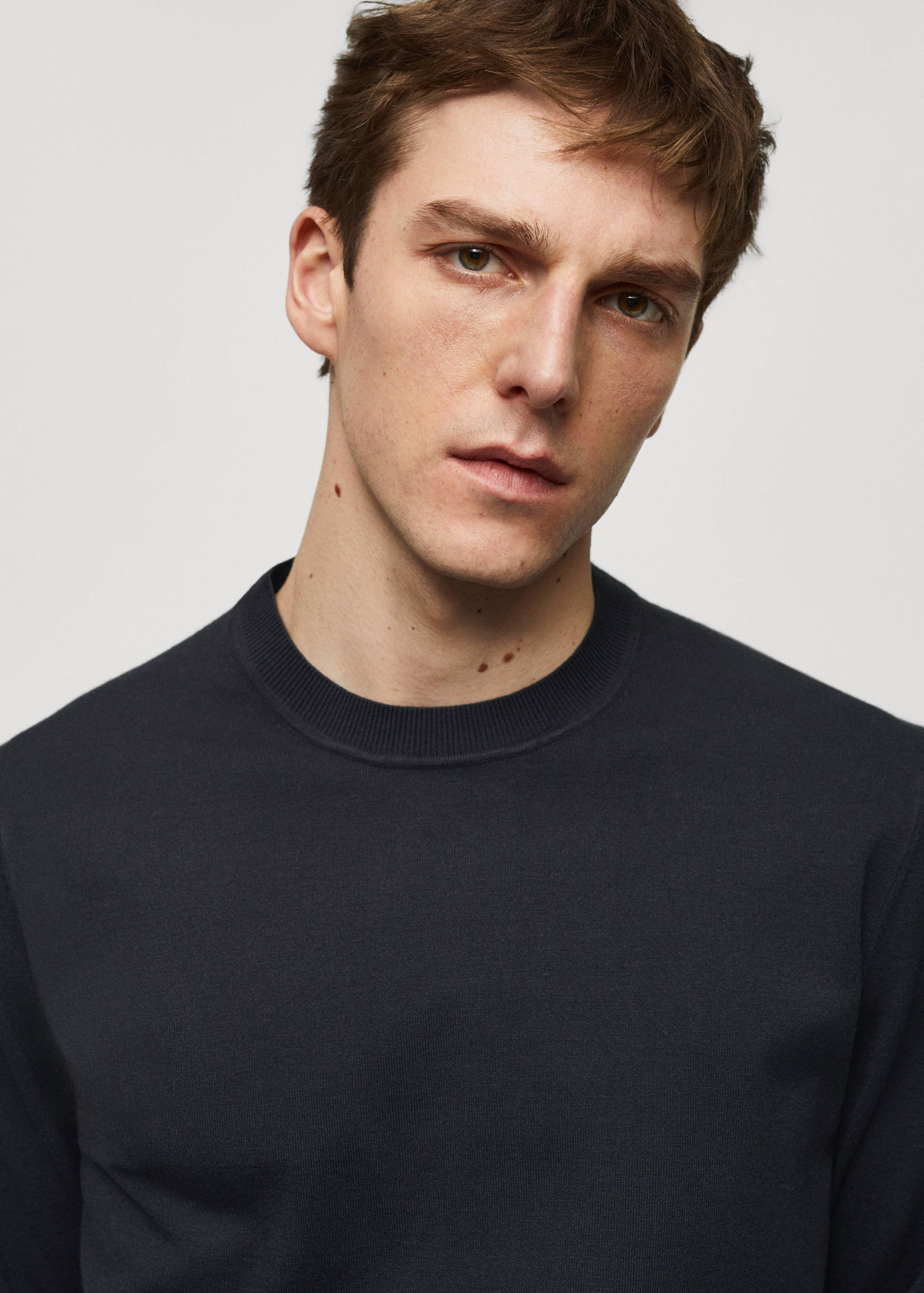 Round-neck cotton knitted sweater - Details of the article 1