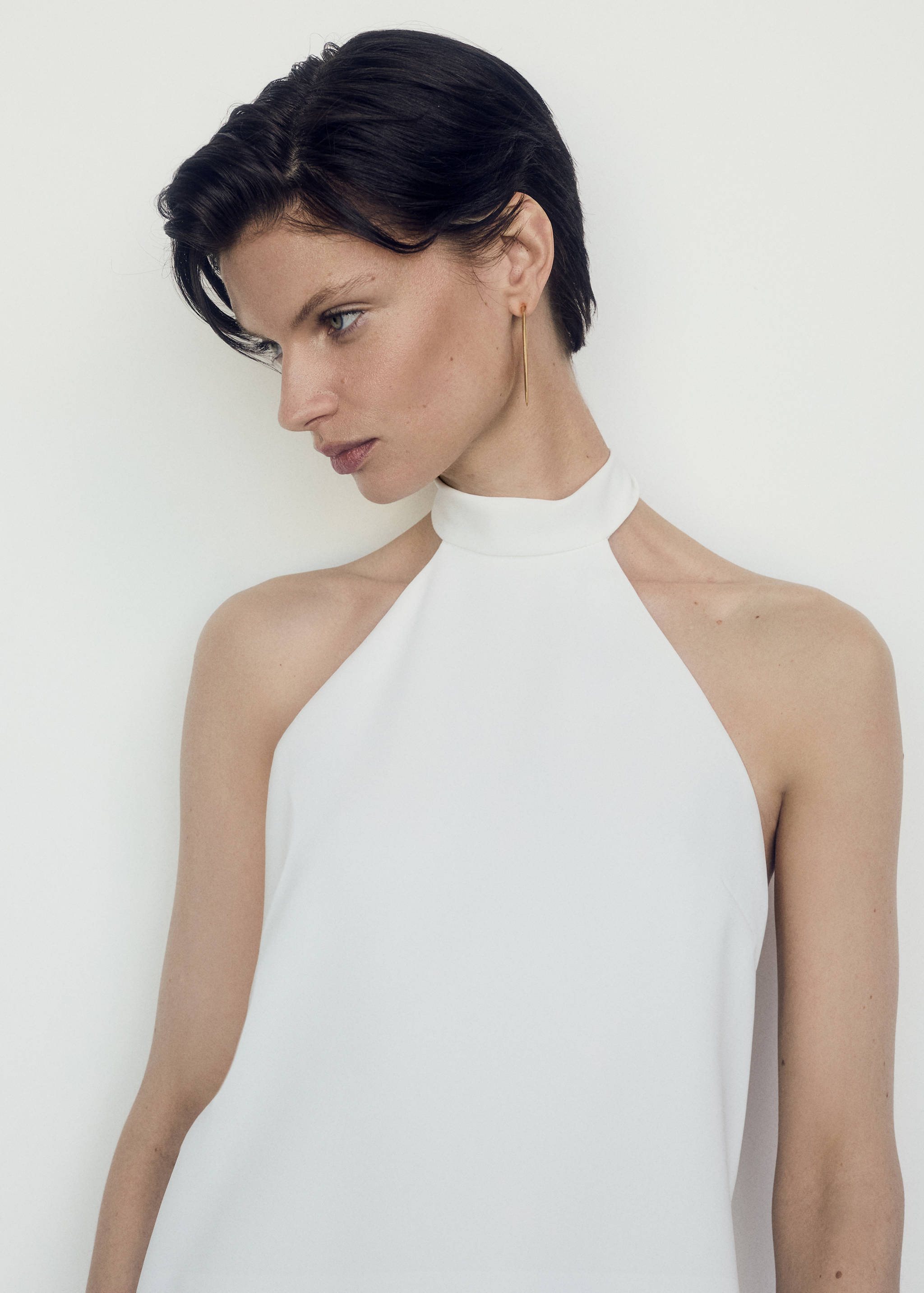 Halter-neck open-back dress - Details of the article 1