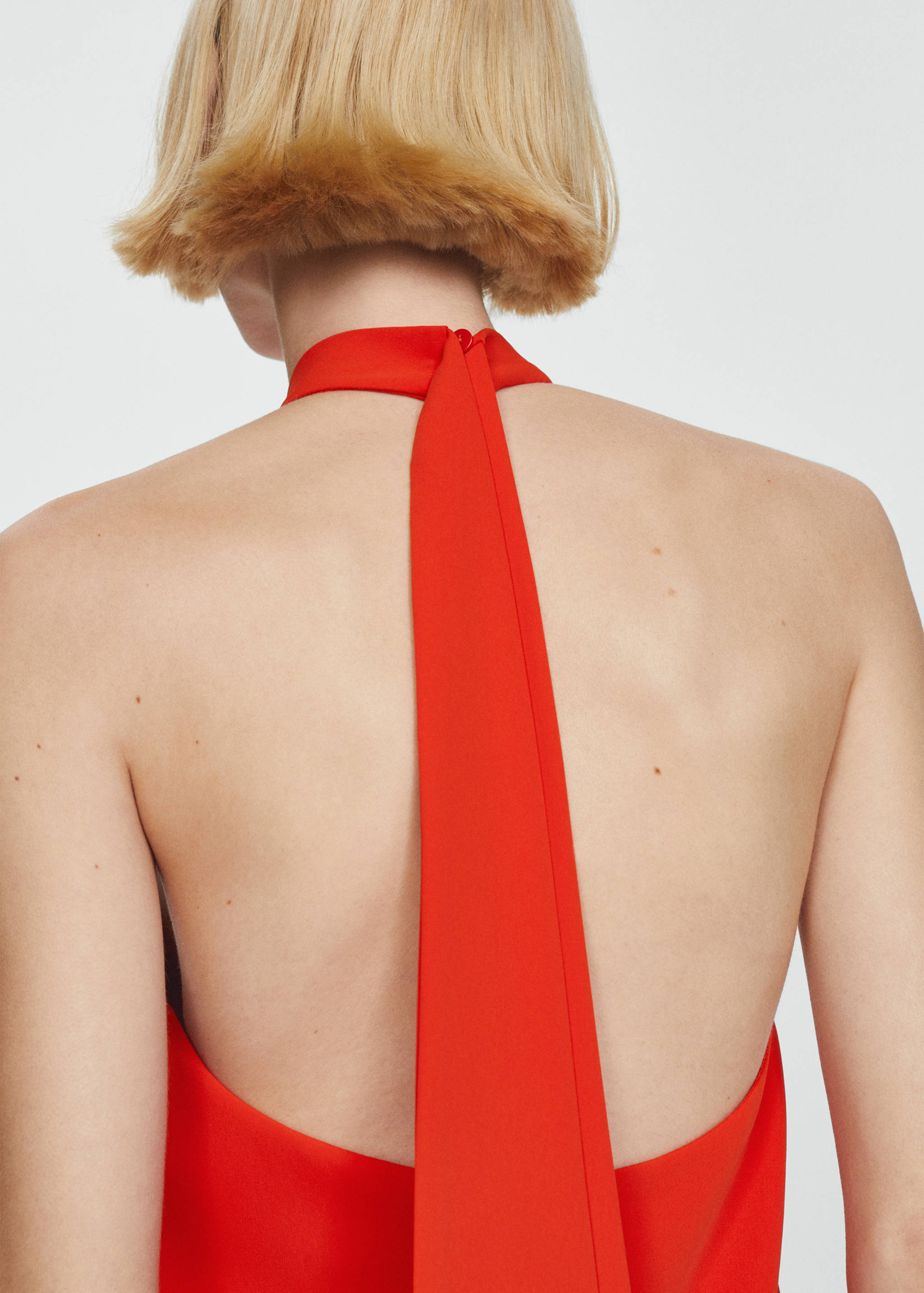 Halter-neck open-back dress - Details of the article 6