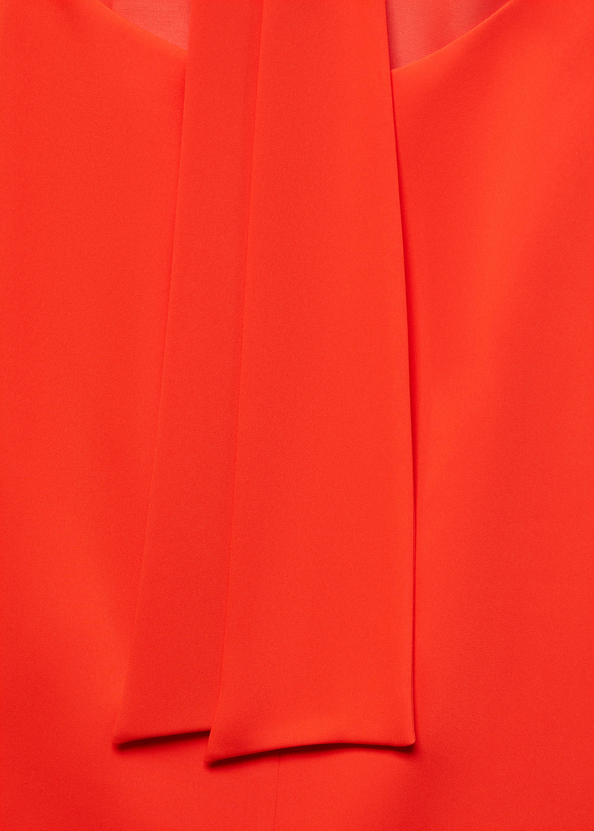 Halter-neck open-back dress - Details of the article 8