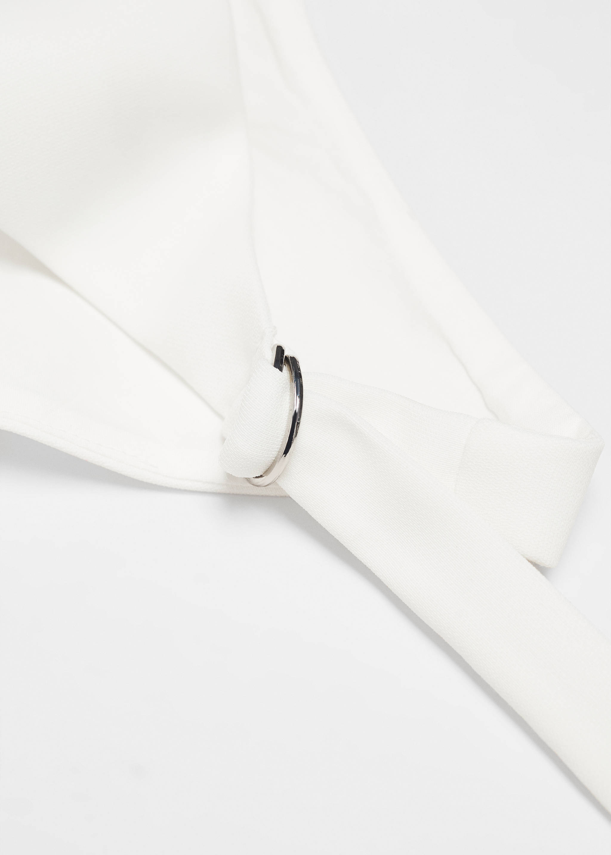 Colete de fato com botões - Pormenor do artigo 8