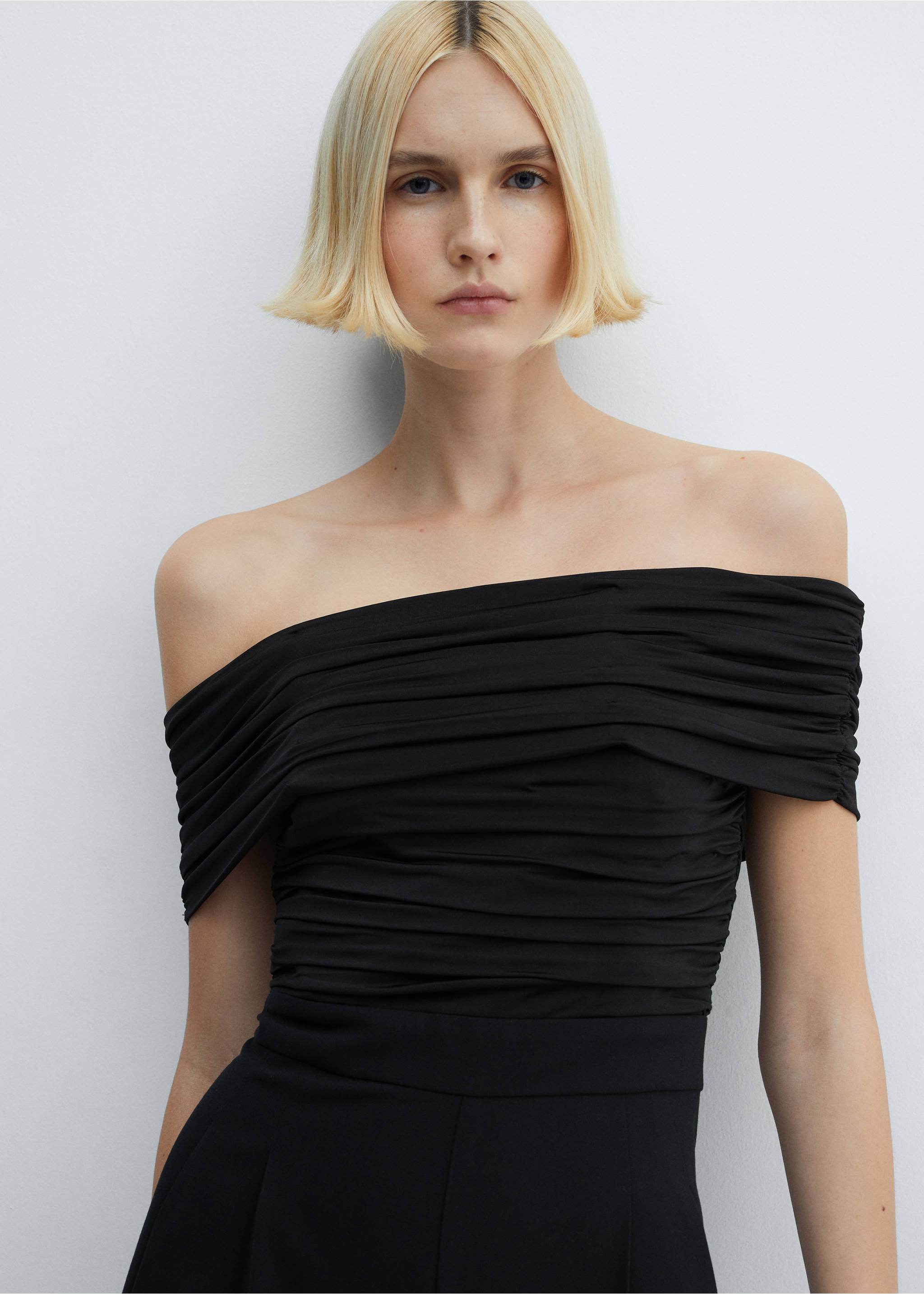 Off-the-shoulder jumpsuit with gathered detail - Details of the article 1, Black. Ref: 67086342-00.