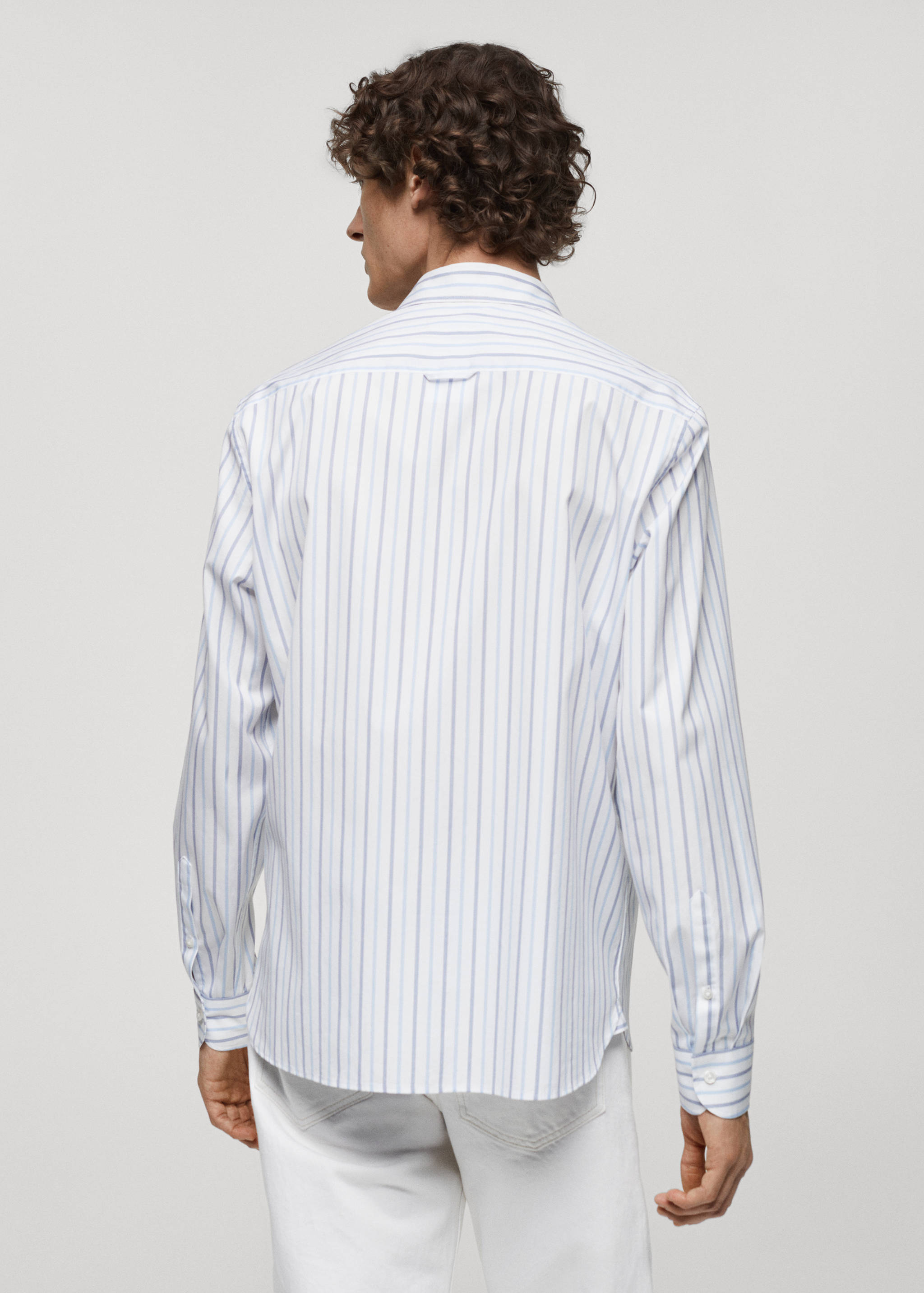 Besticktes Classic-Fit-Streifenhemd aus Baumwolle - Rückseite des Artikels