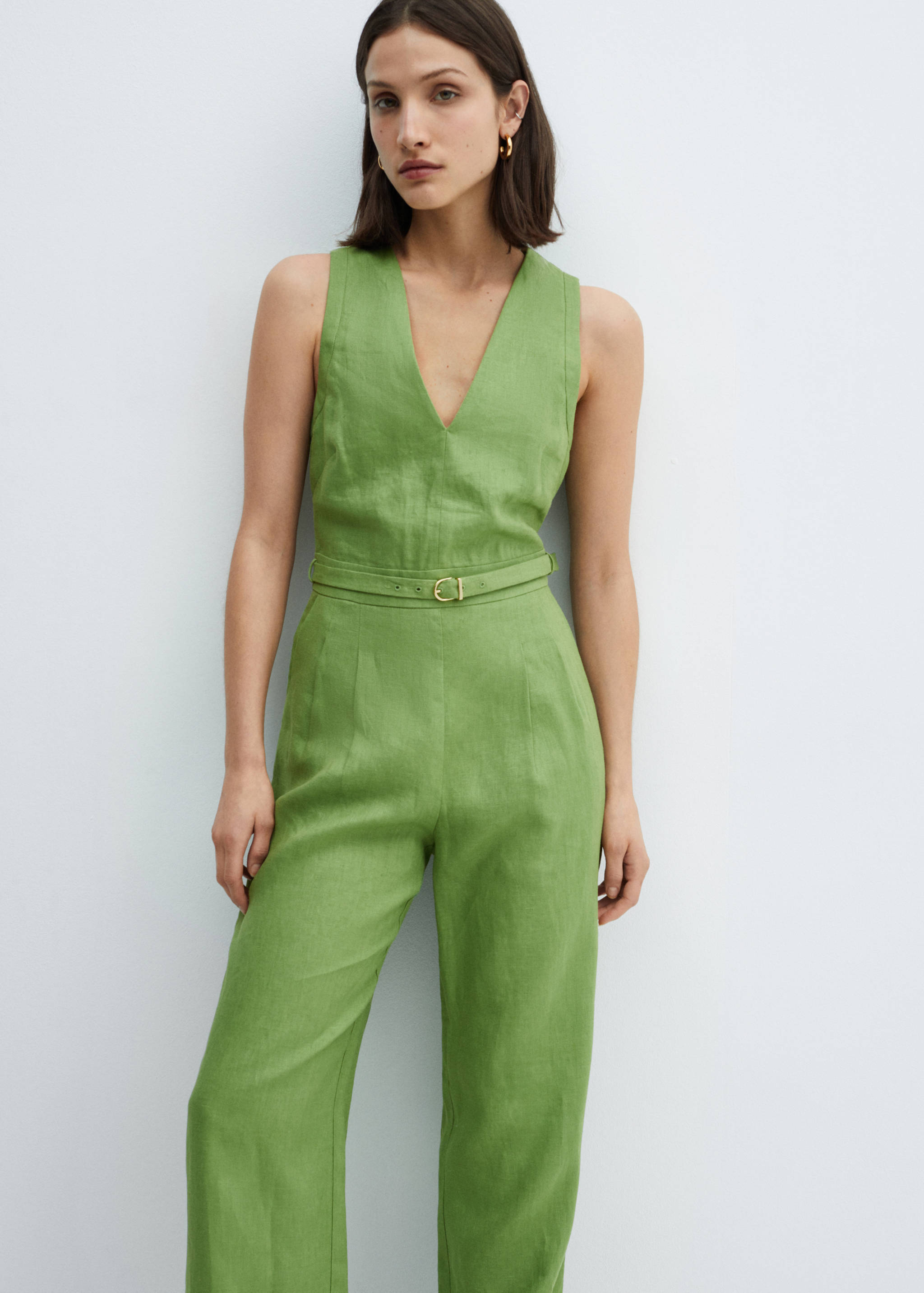 100% linen jumpsuit with belt - Medium plane