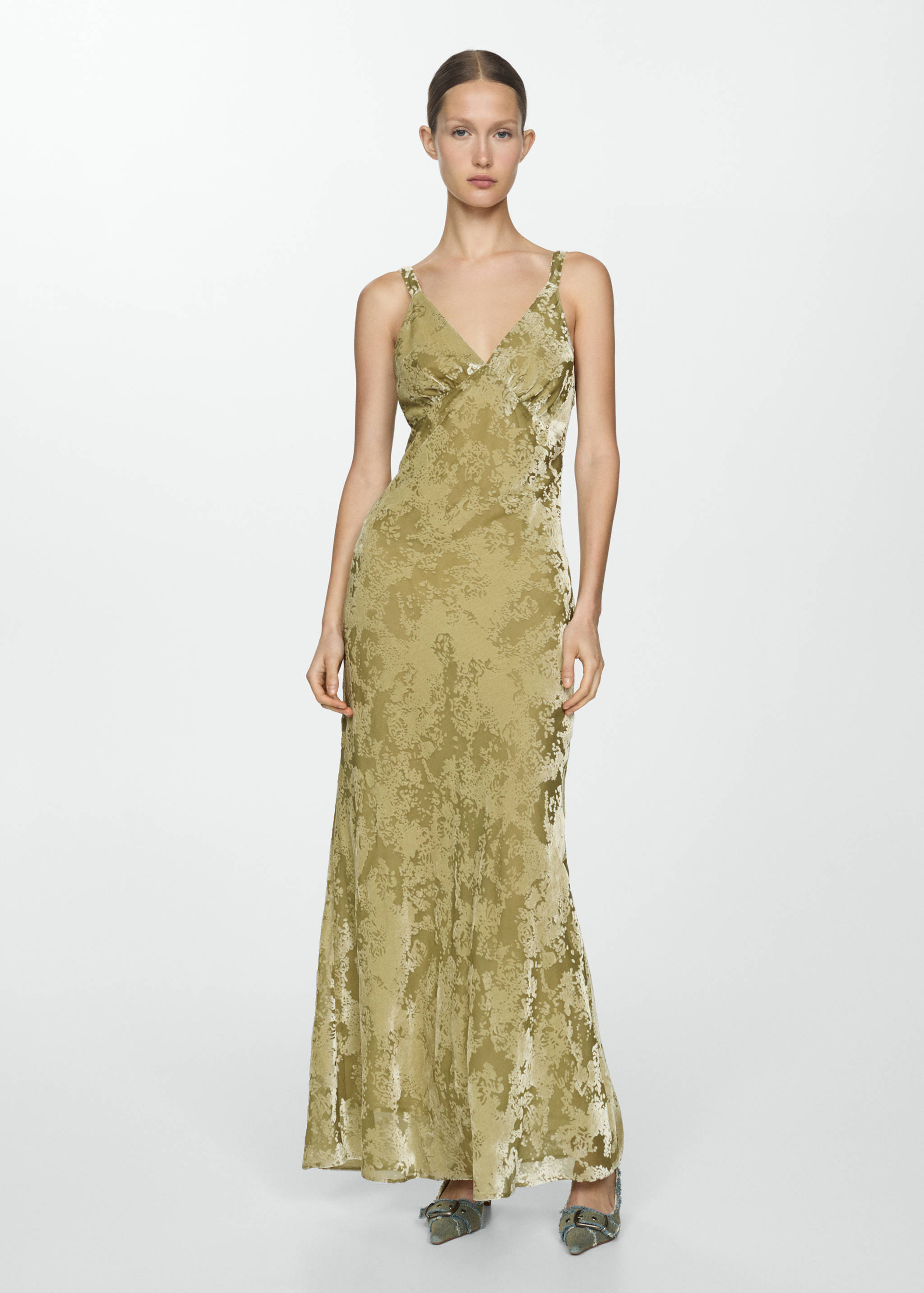 Dlouhé šaty se sametovými detaily - Celkový náhled