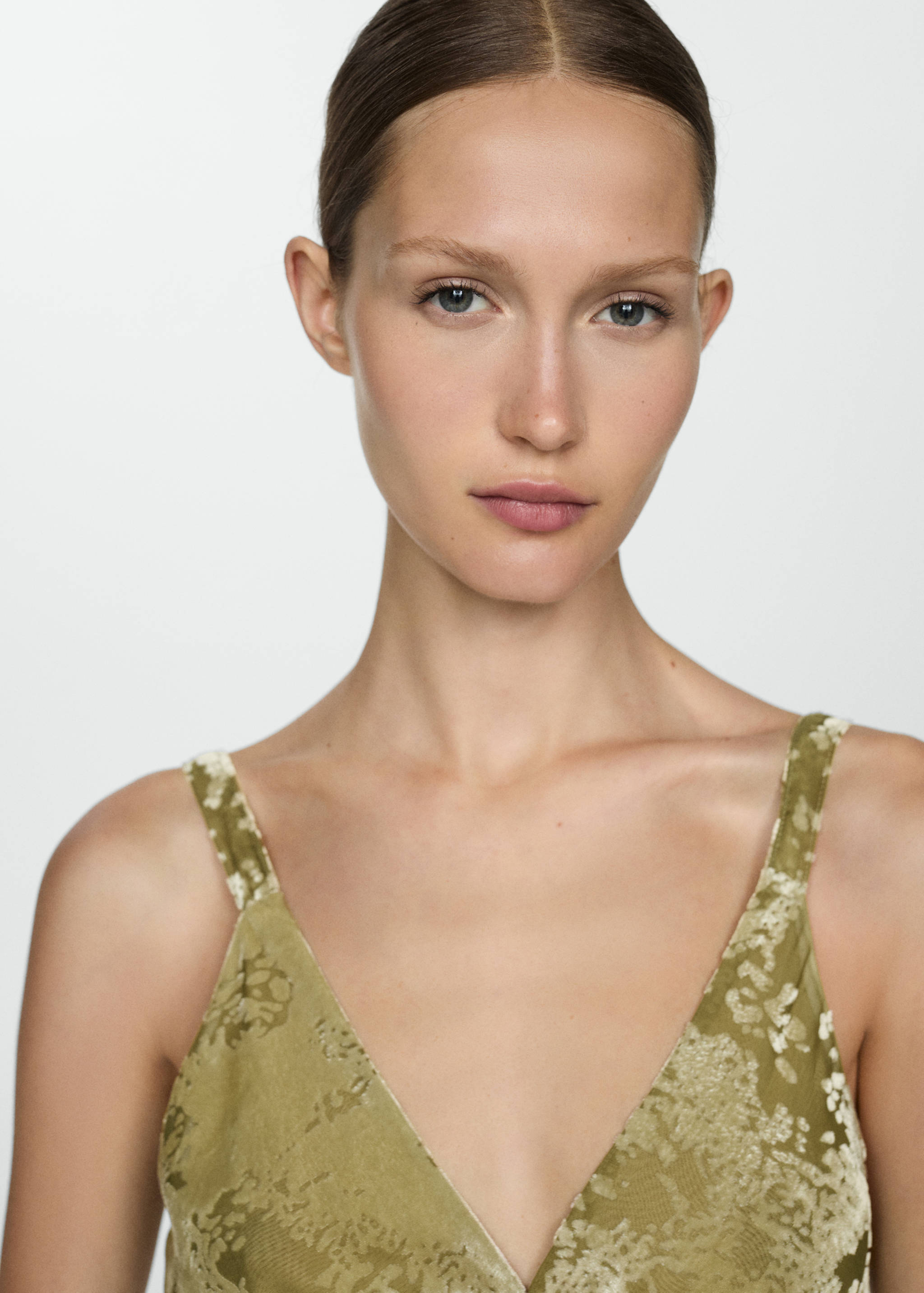 Dlouhé šaty se sametovými detaily - Detail zboží 1