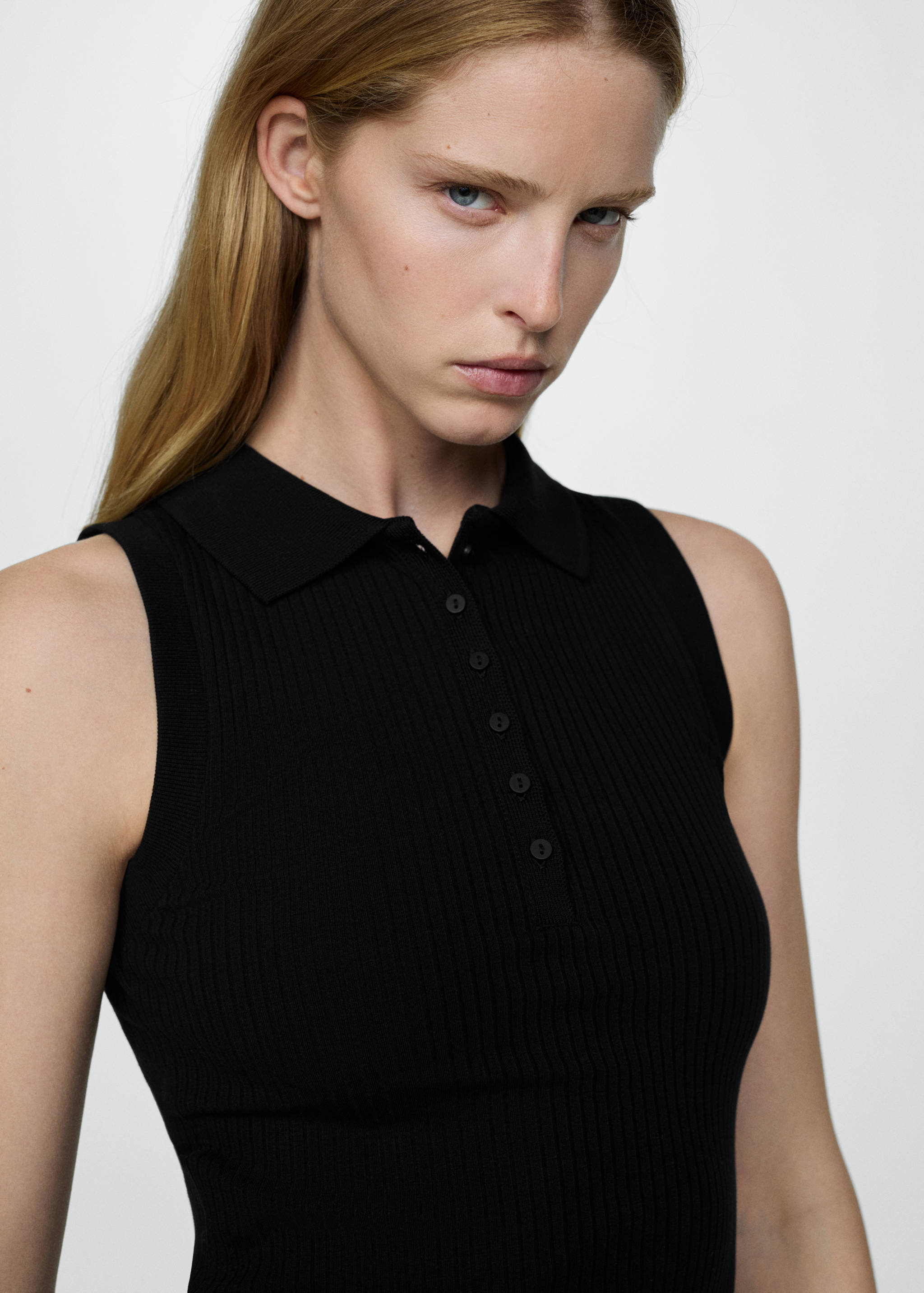 Polo-neck knitted top - Details of the article 1