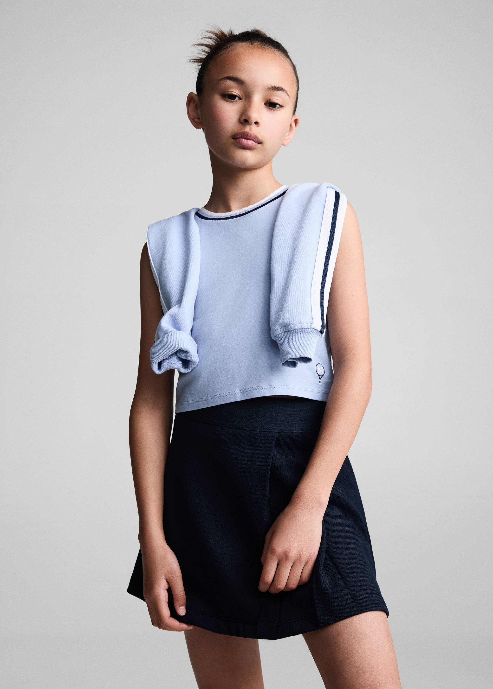 Tank top with embroidered detail - Medium plane