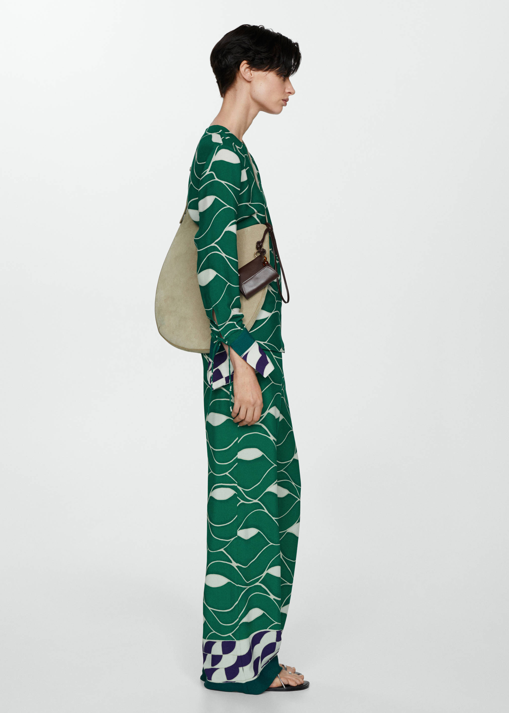 Printed straight pants - Details of the article 1