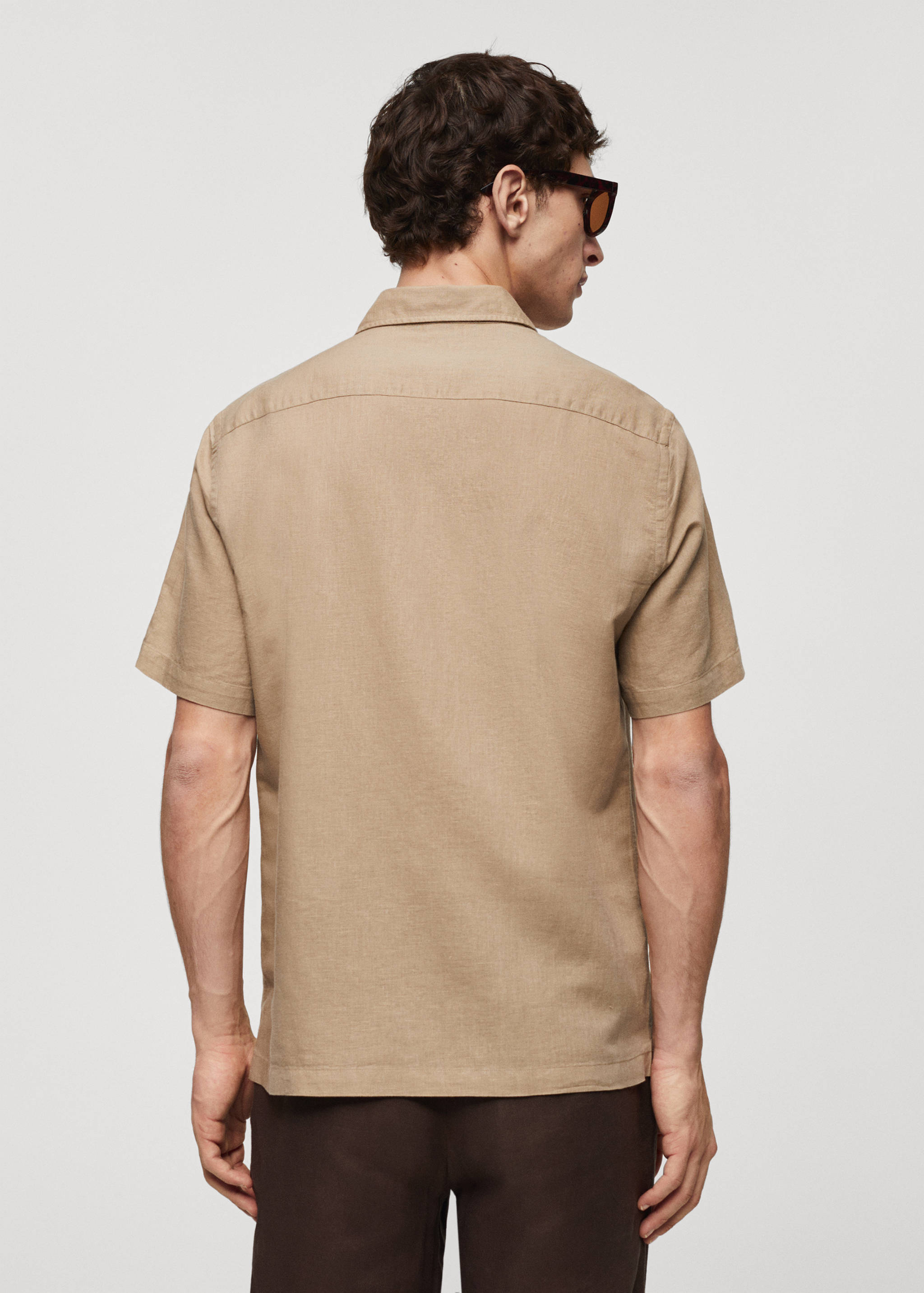 Regular-fit linen shirt with pocket - Reverse of the article