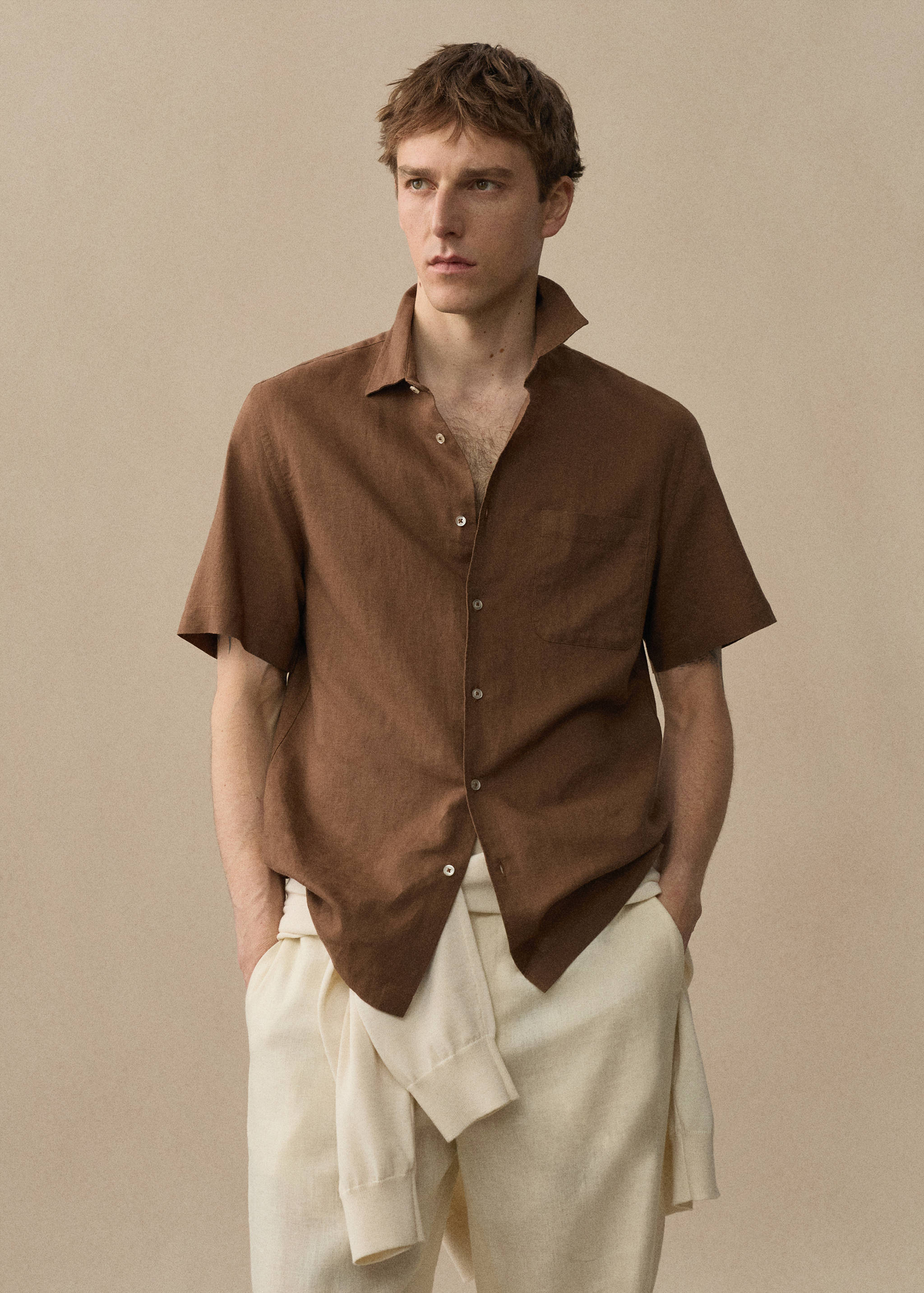 Regular-fit linen shirt with pocket - Details of the article 5