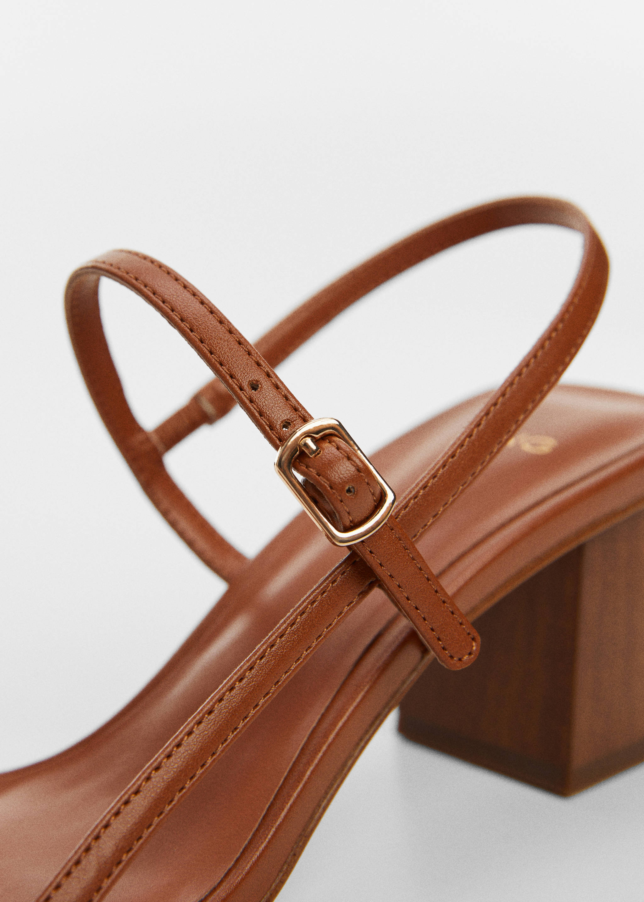 Block-heel sandals - Details of the article 2