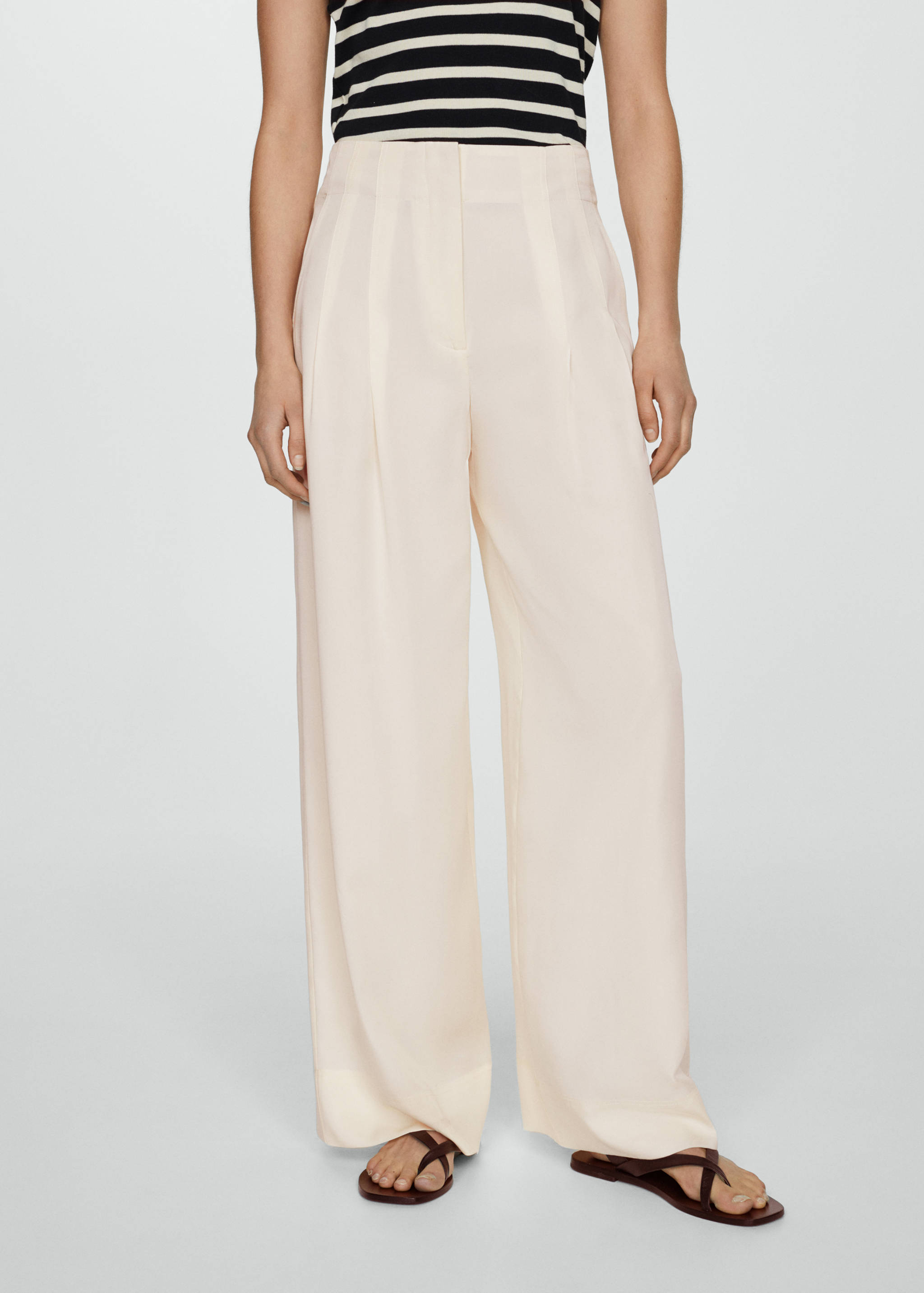 Calças de liocel com pinças - Plano médio