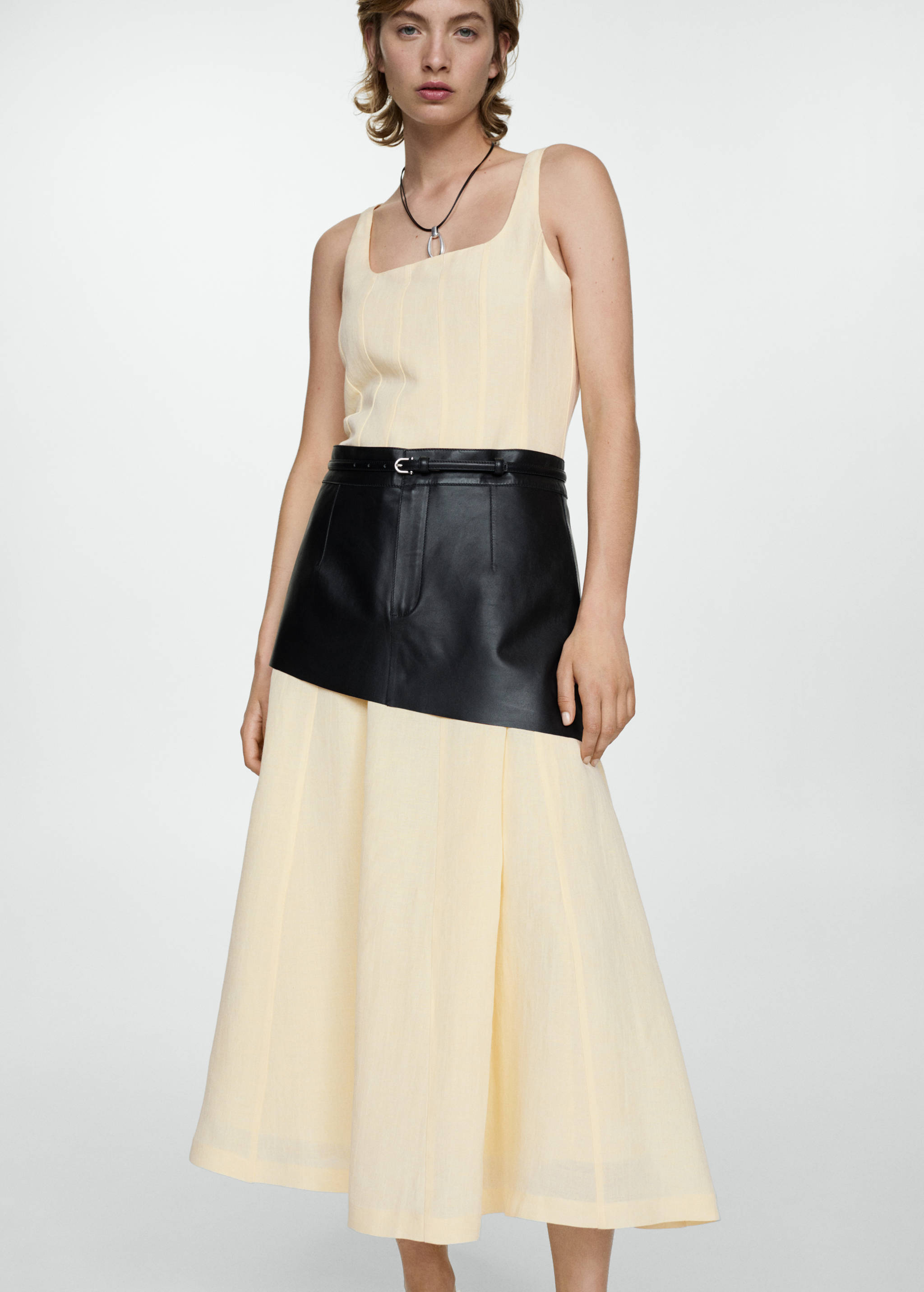 Linnen jurk met open rug - Detail van het artikel 2