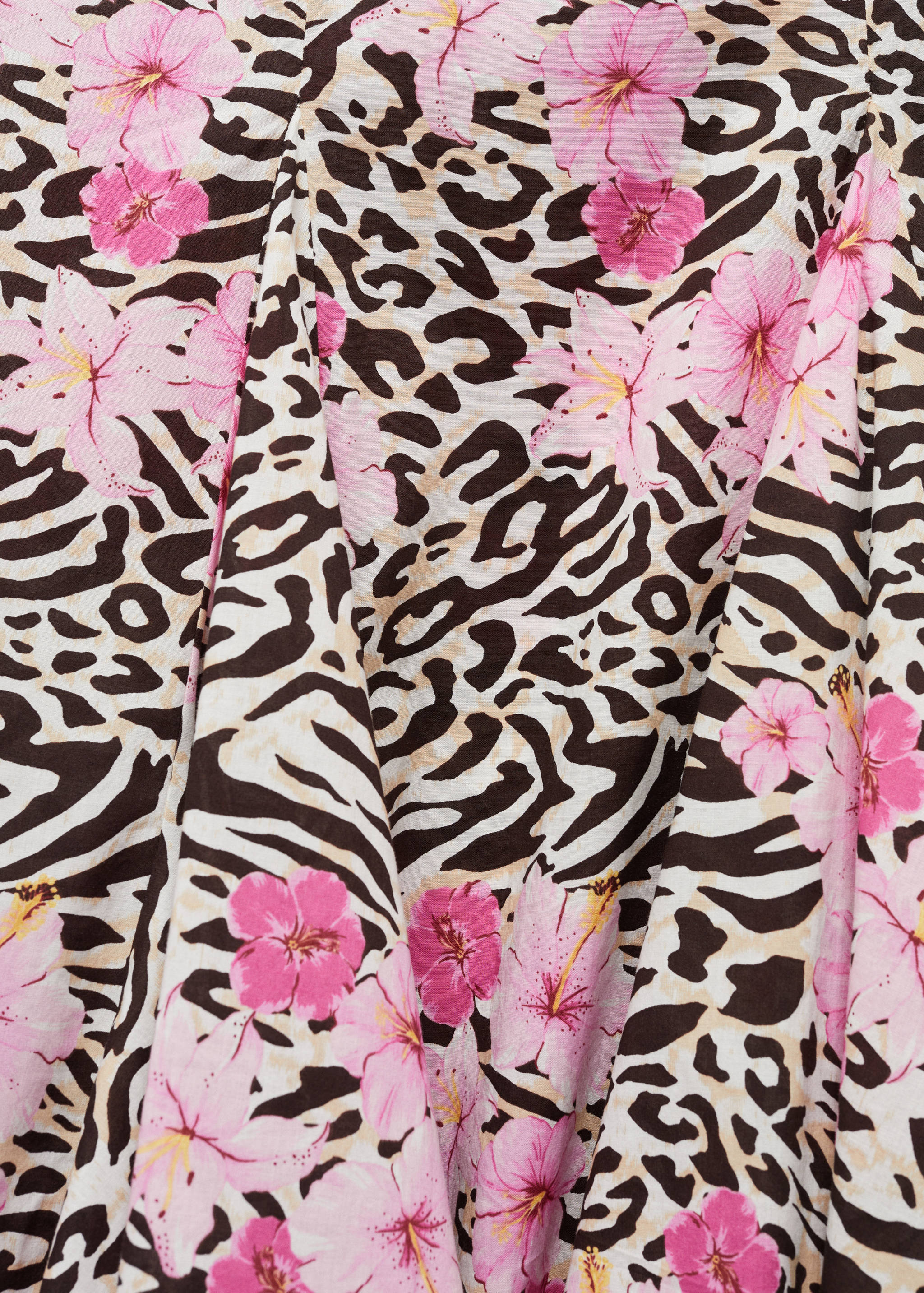 Saia pelo joelho de leopardo - Pormenor do artigo 8