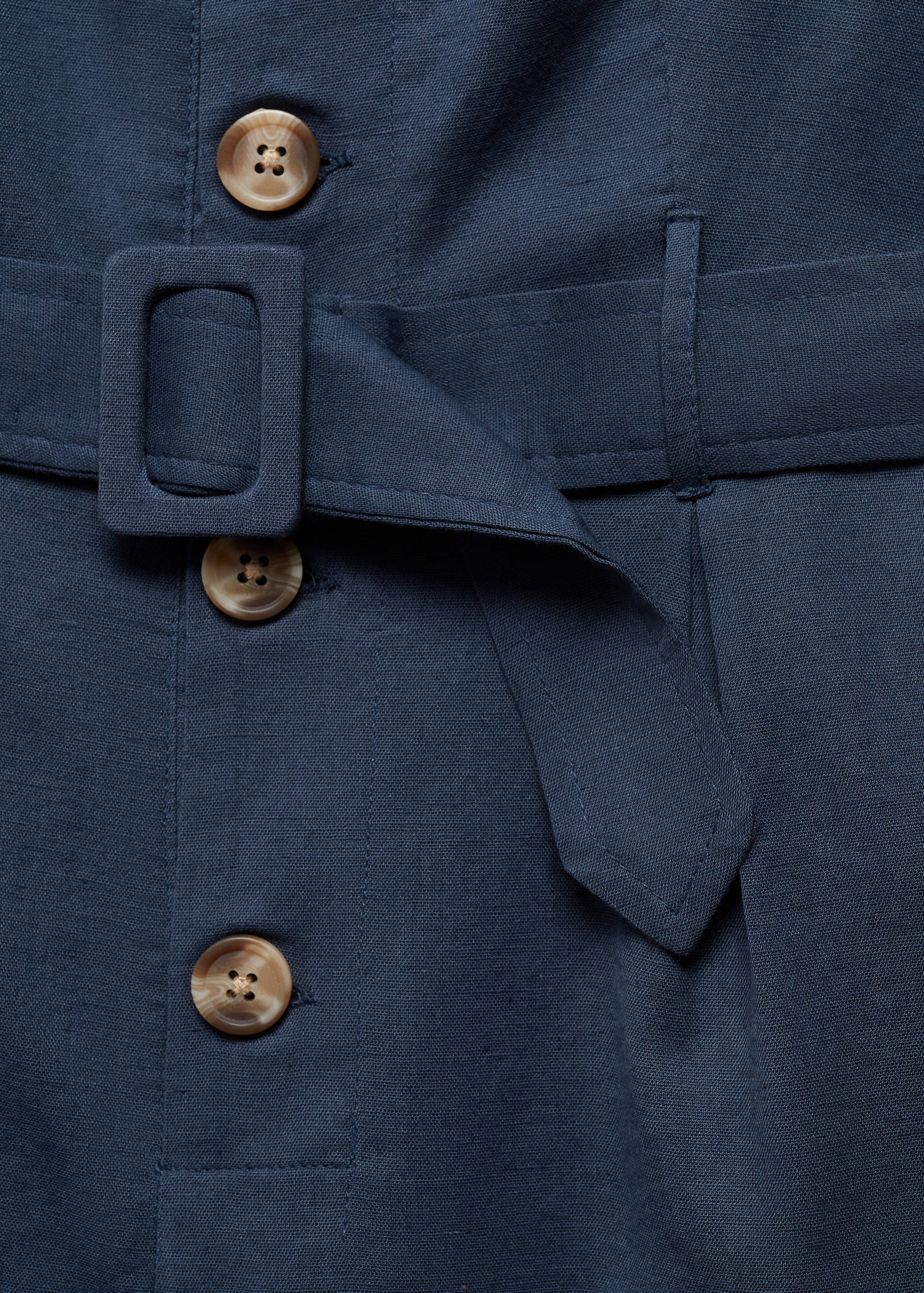 Macacão curto com botões - Pormenor do artigo 8