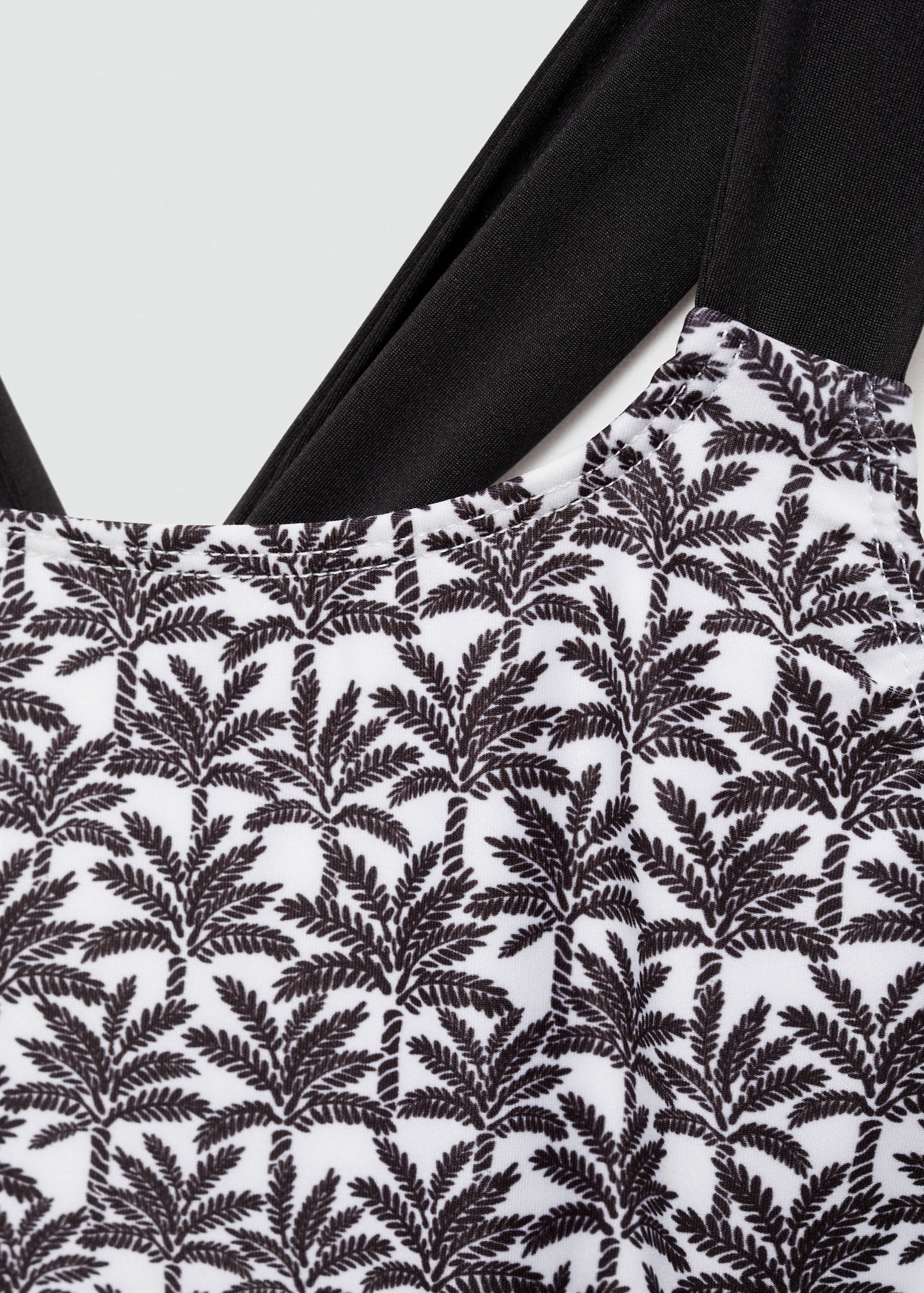 Palm trees print swimsuit trunks - Details of the article 8