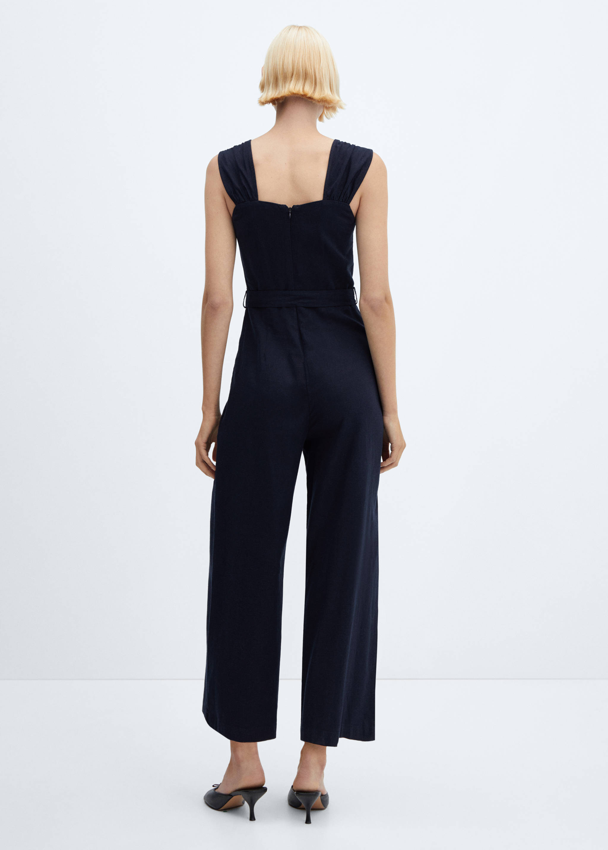 Belt linen jumpsuit - Reverse of the article