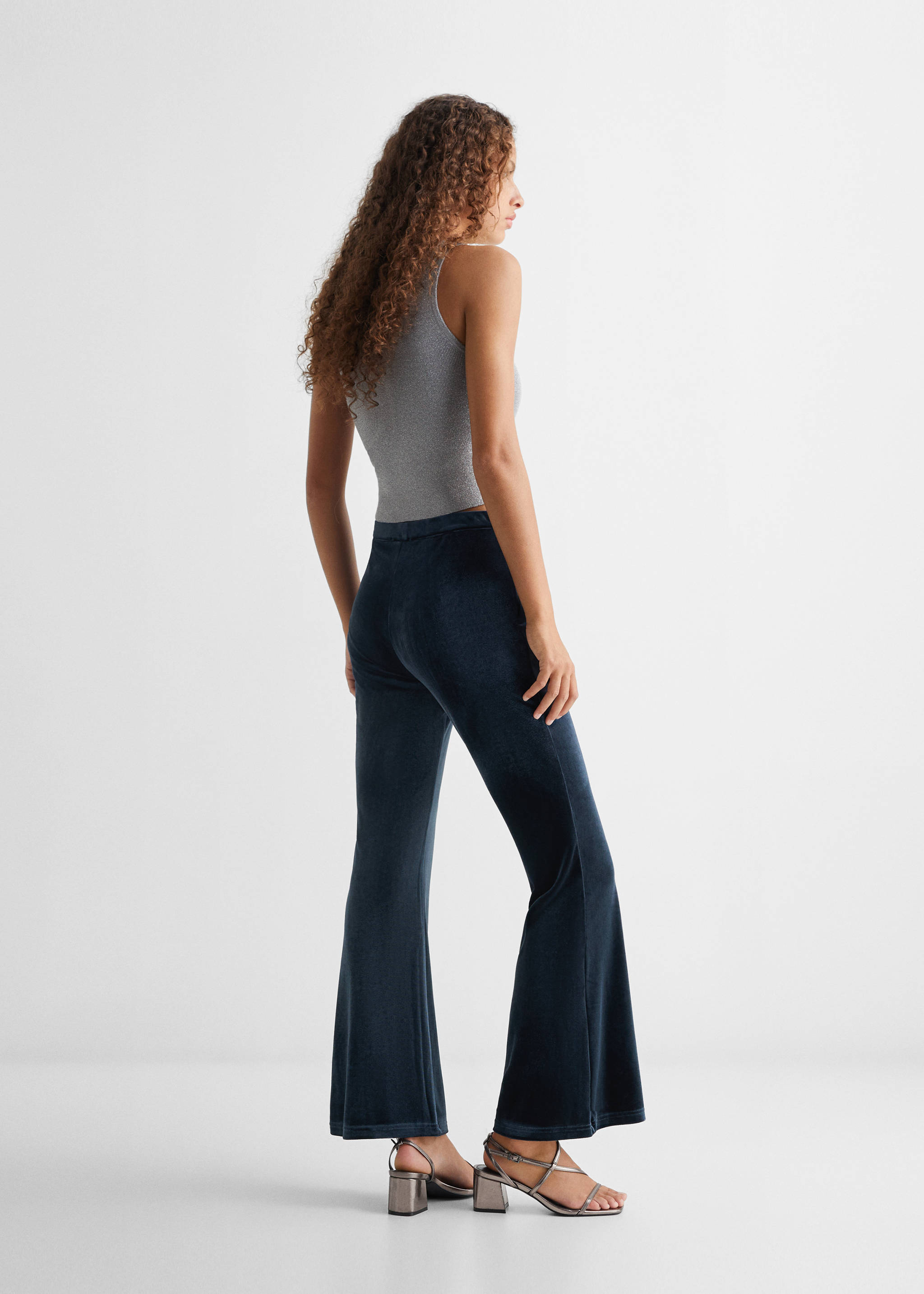 Gerade Samthose - Rückseite des Artikels