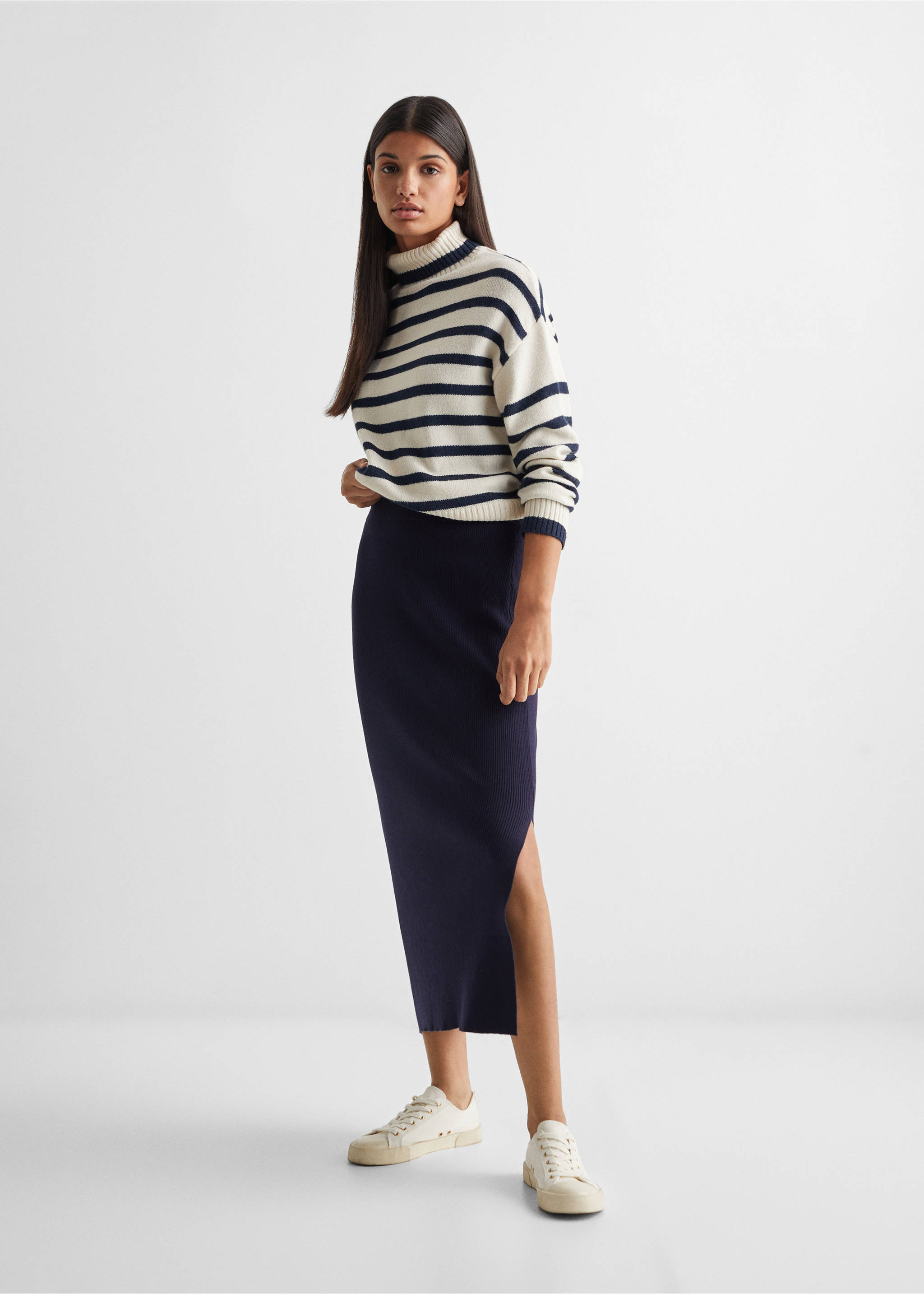 Slit knitted skirt - General plane, Dark Navy. Ref: 67090424-00.