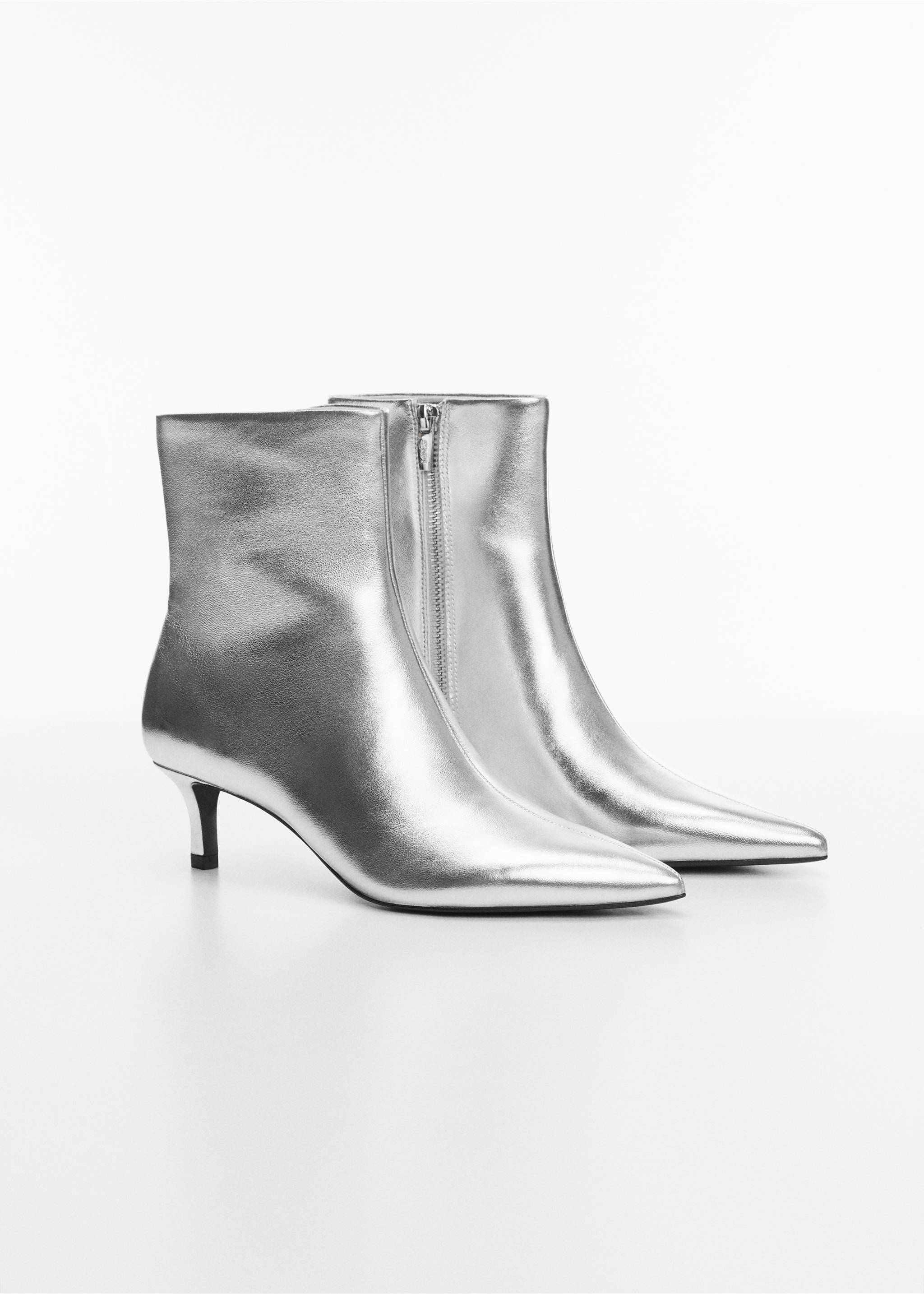 Leather boots with kitten heels - Medium plane, Silver. Ref: 67090431-00.