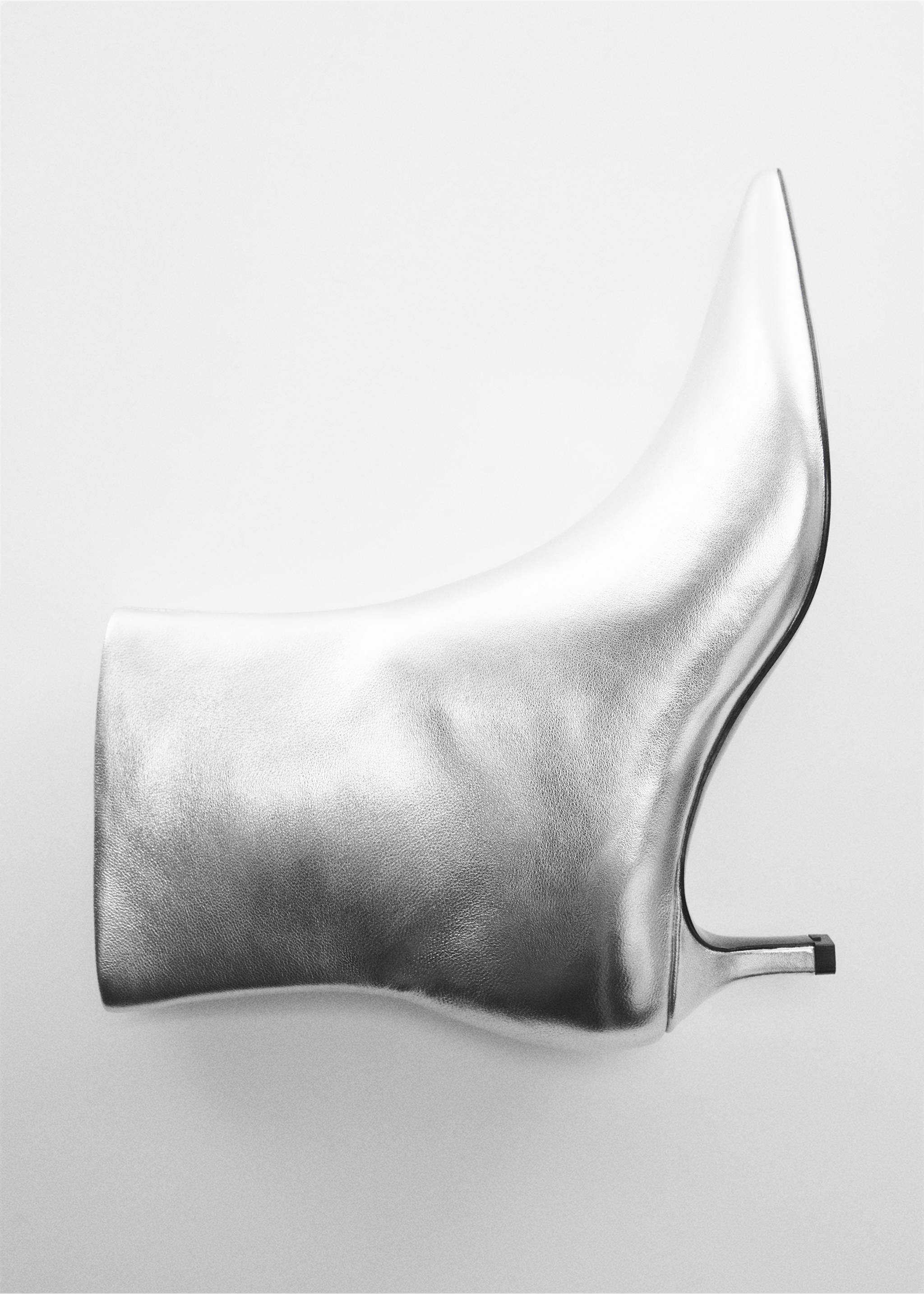 Leather boots with kitten heels - Details of the article 5, Silver. Ref: 67090431-00.