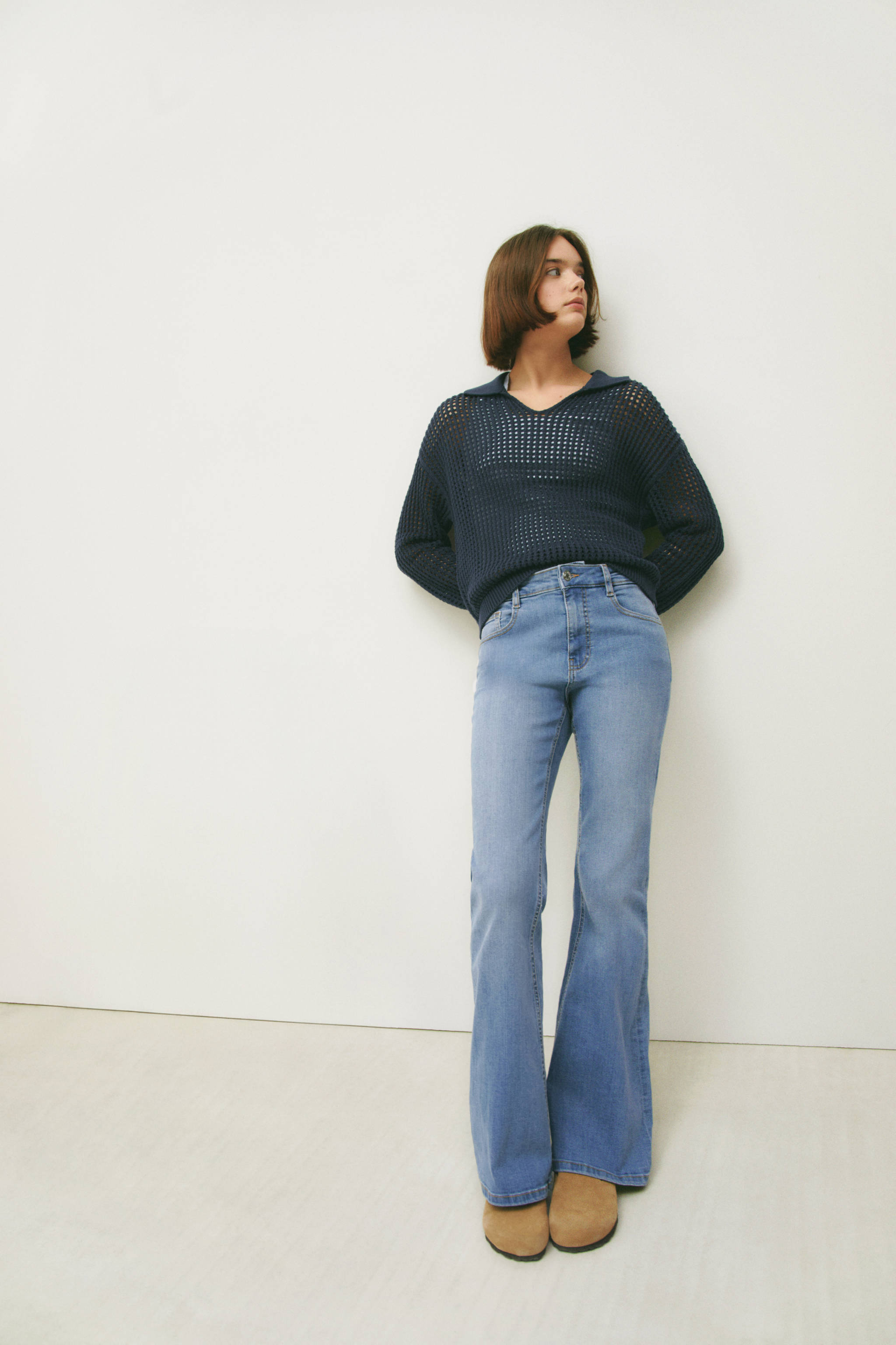 Flared finished jeans - Details of the article 5
