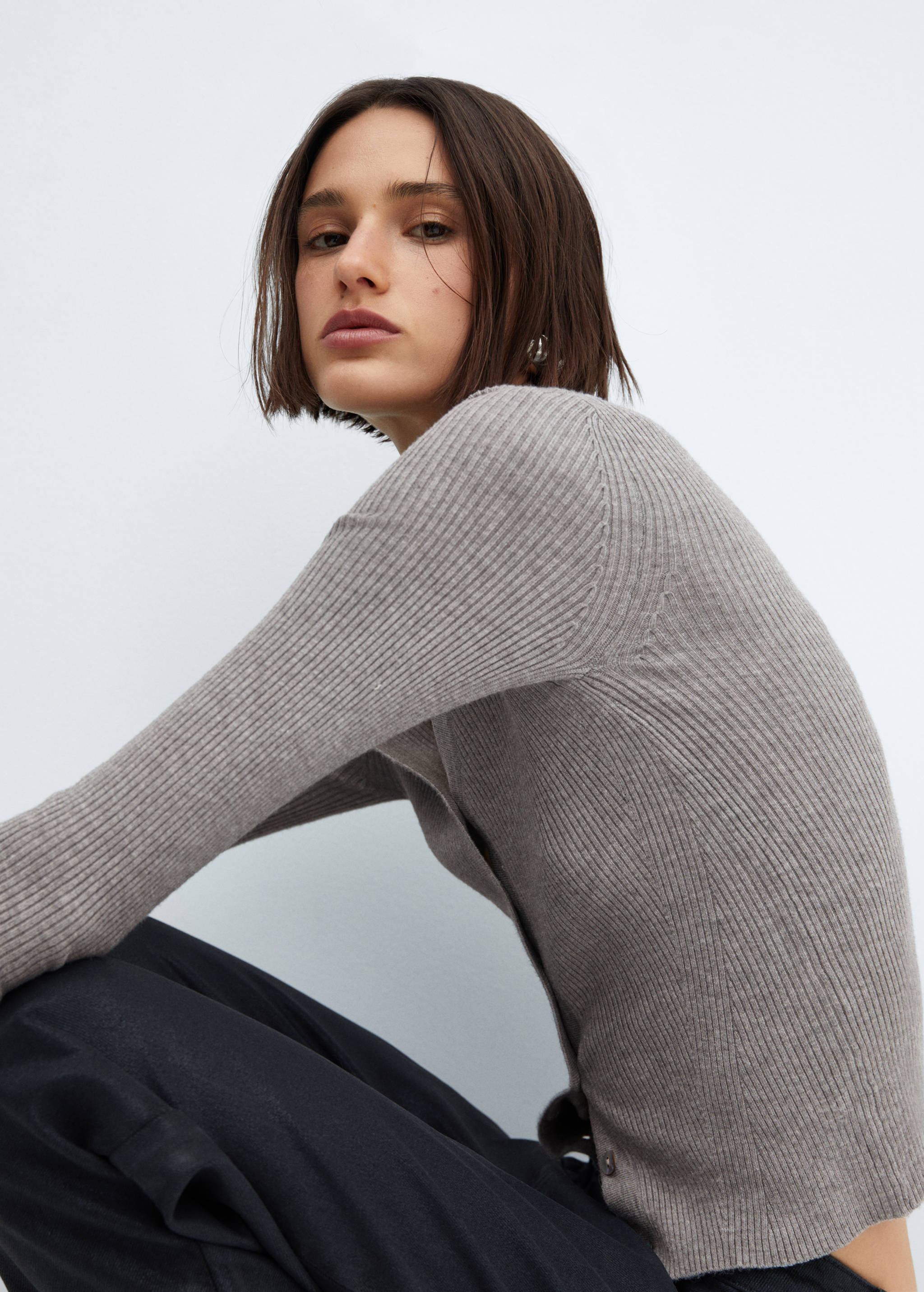 Žebrovaný kardigan s výstřihem do V - Detail zboží 2