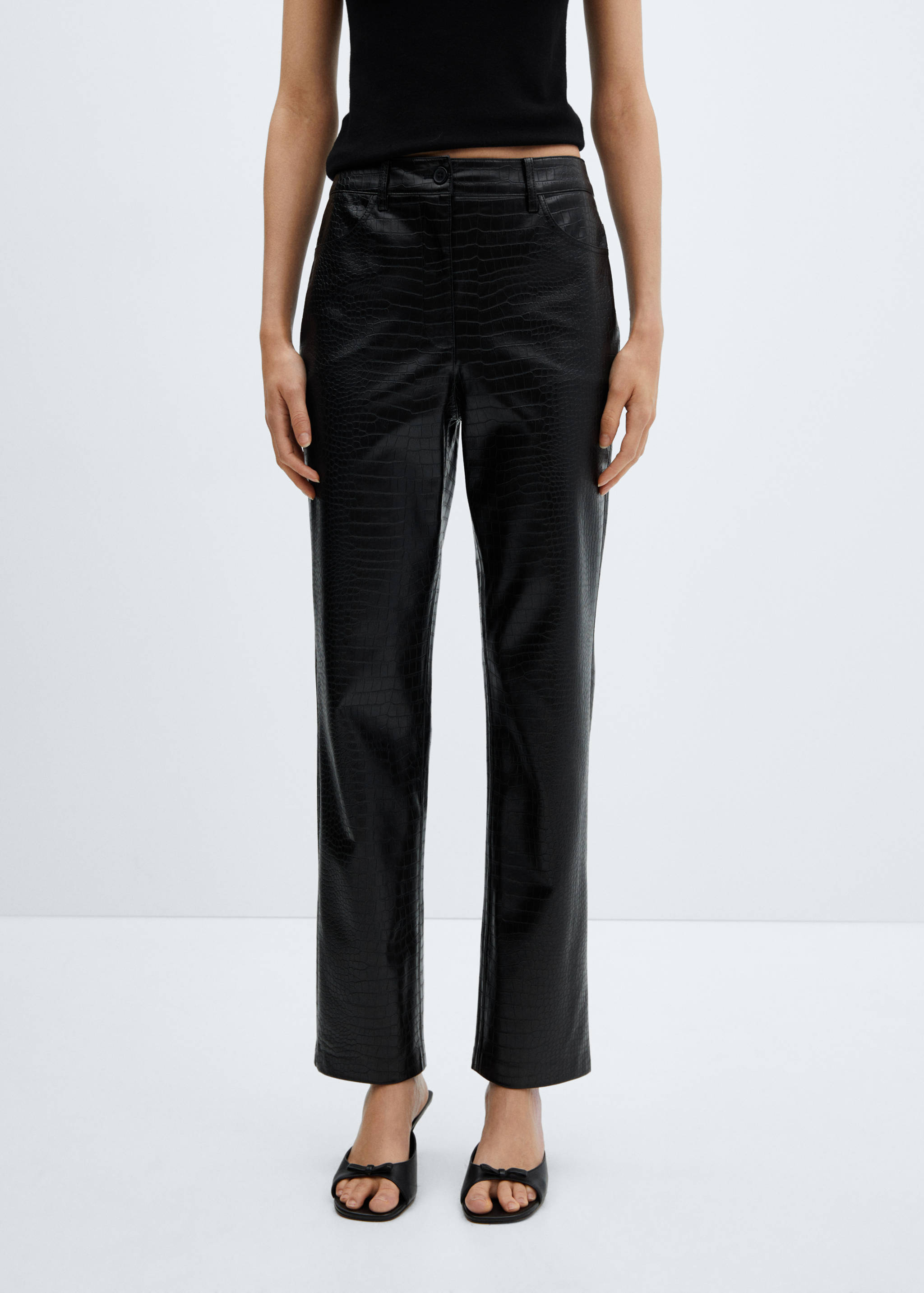 Pantalón recto efecto animal print - Plano medio