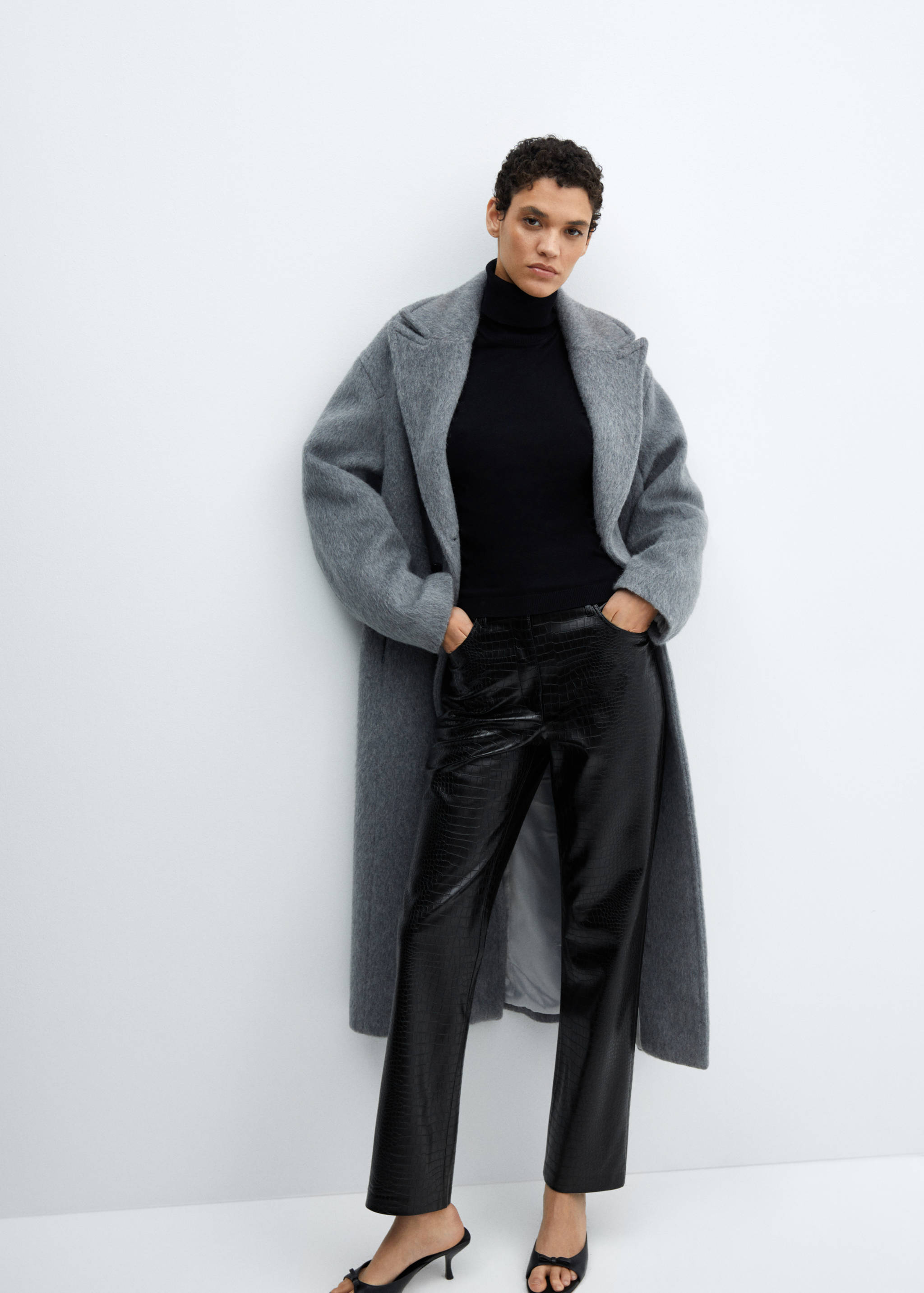 Pantalón recto efecto animal print - Detalle del artículo 2