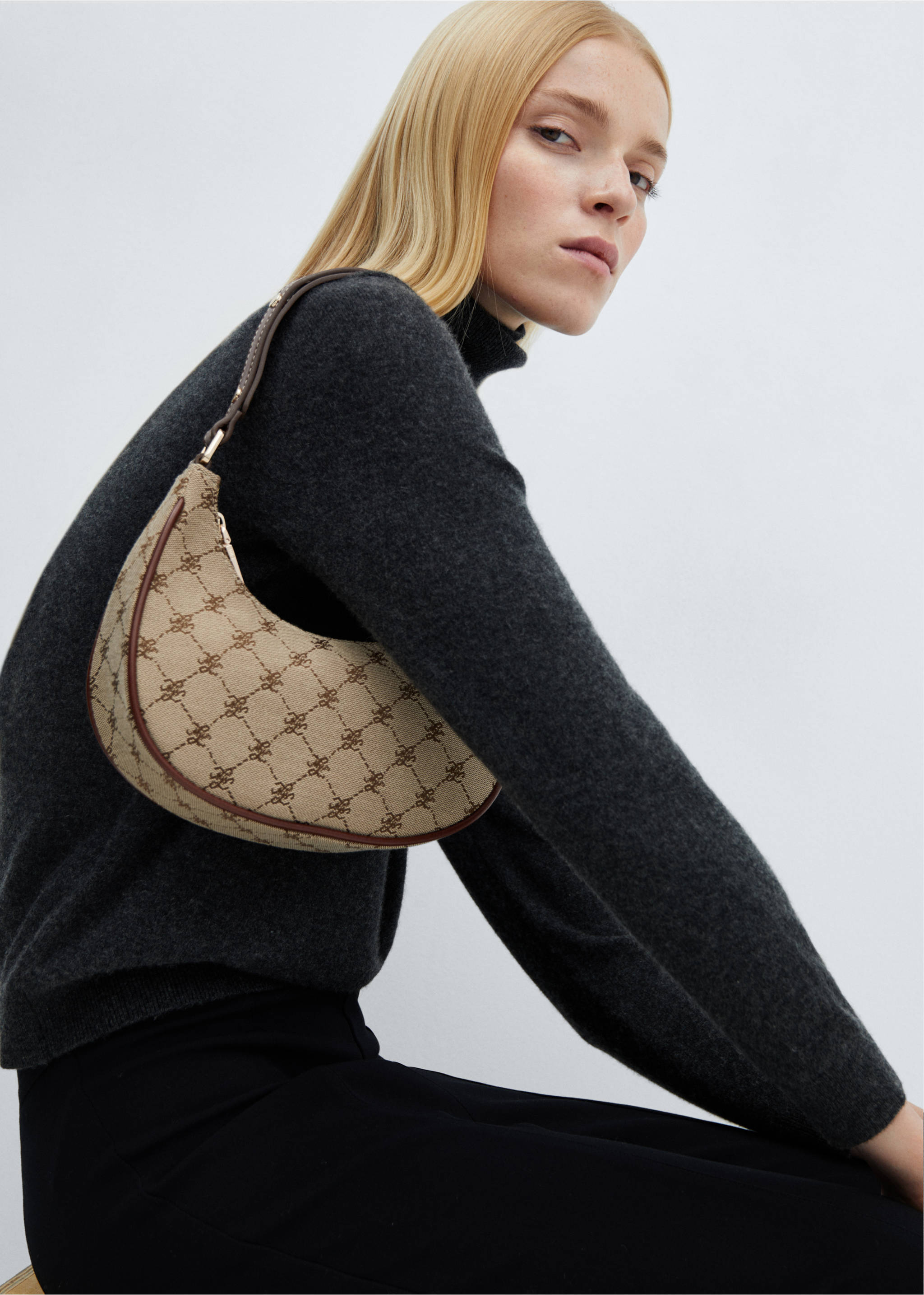 Jacquard shoulder bag - General plane, Brown. Ref: 67090475-00.