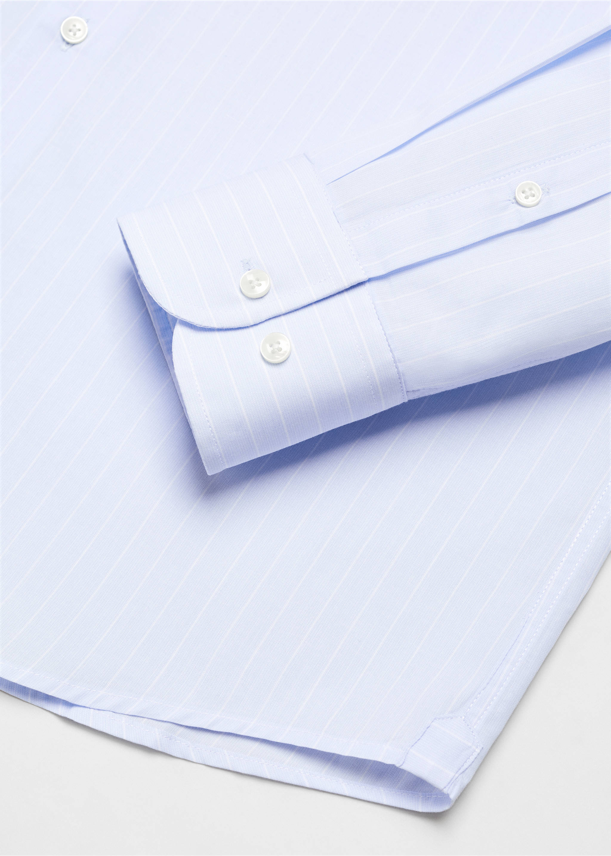 Gestreiftes Regular Fit-Anzughemd aus Baumwolle - Detail des Artikels 0, Himmelblau. Ref: 67090621-00.