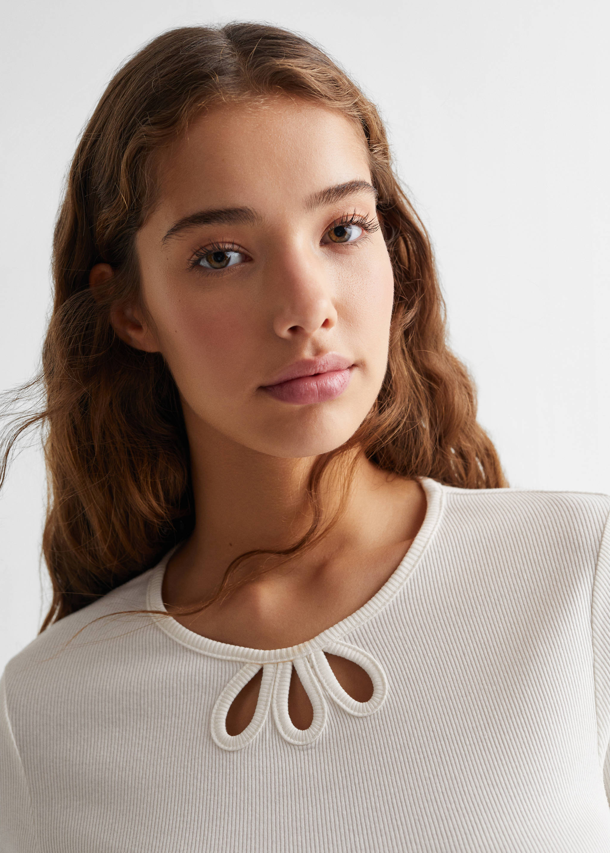 Langärmliges T-Shirt mit Cut-Outs - Detail des Artikels 1