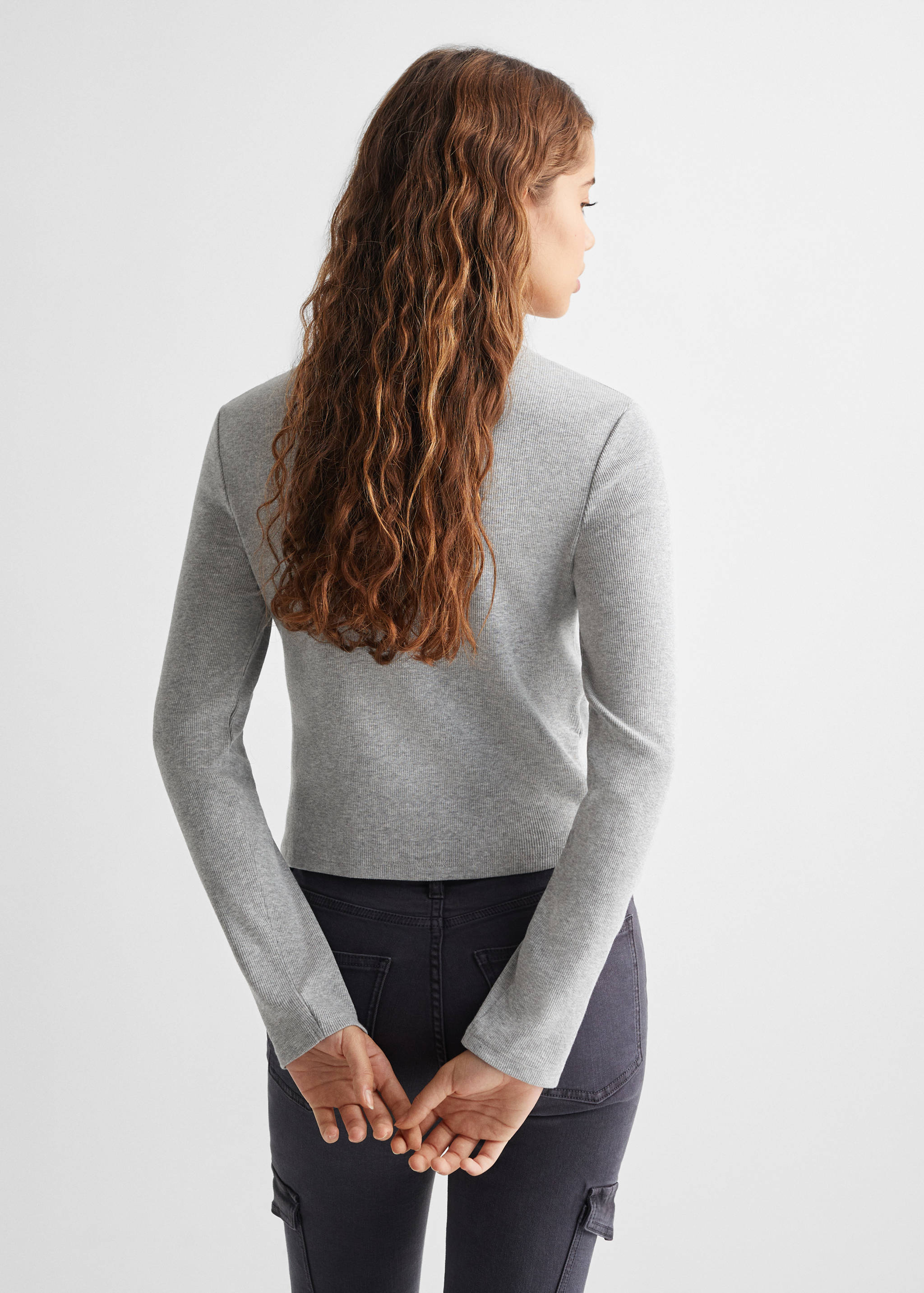 Long-sleeve t-shirt with cut-out - Reverse of the article