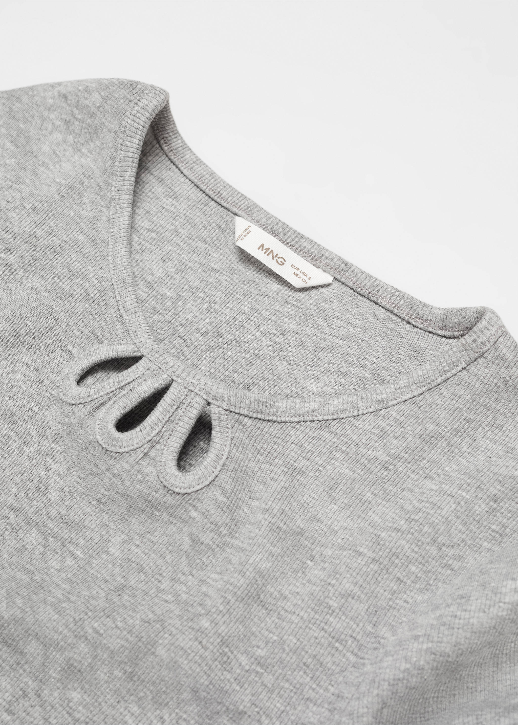Long-sleeve t-shirt with cut-out - Details of the article 8, Medium Heather Grey. Ref: 67090629-00.